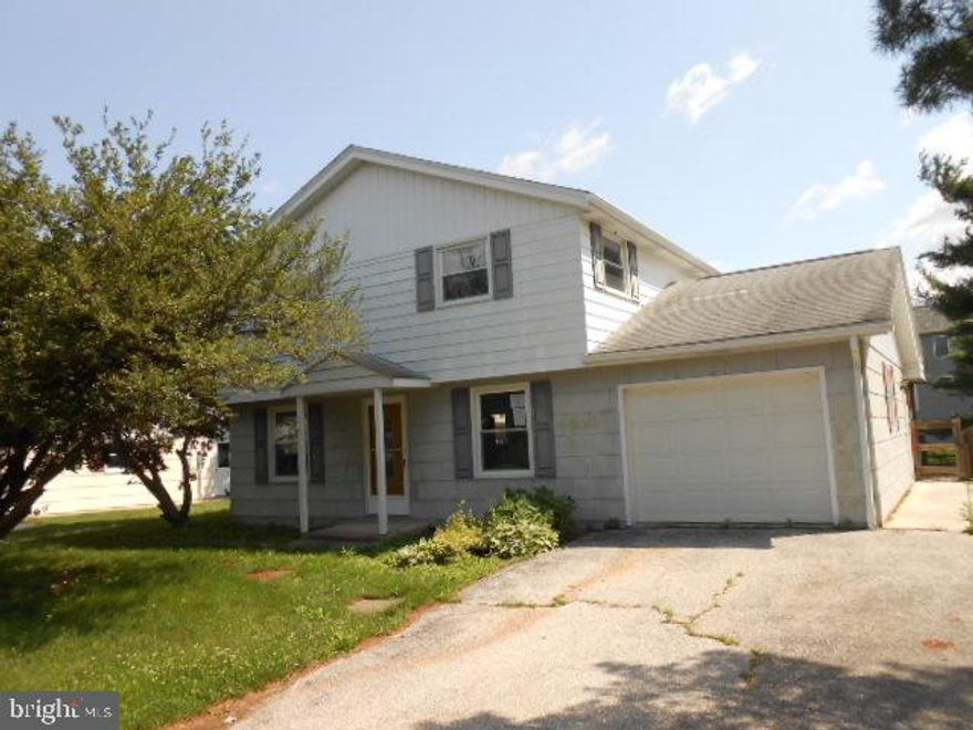 Cute older colonial waiting for your personal touch. Full basement, large fenced back yard, screened in porch. Visit www.MMREM.com HUD case number: 441-908932. HUD Homes are sold AS IS. Buyer pays all transfer taxes. Equal Housing Opportunity. Ask your agent for details and submit offers at www.HUDHomestore.com