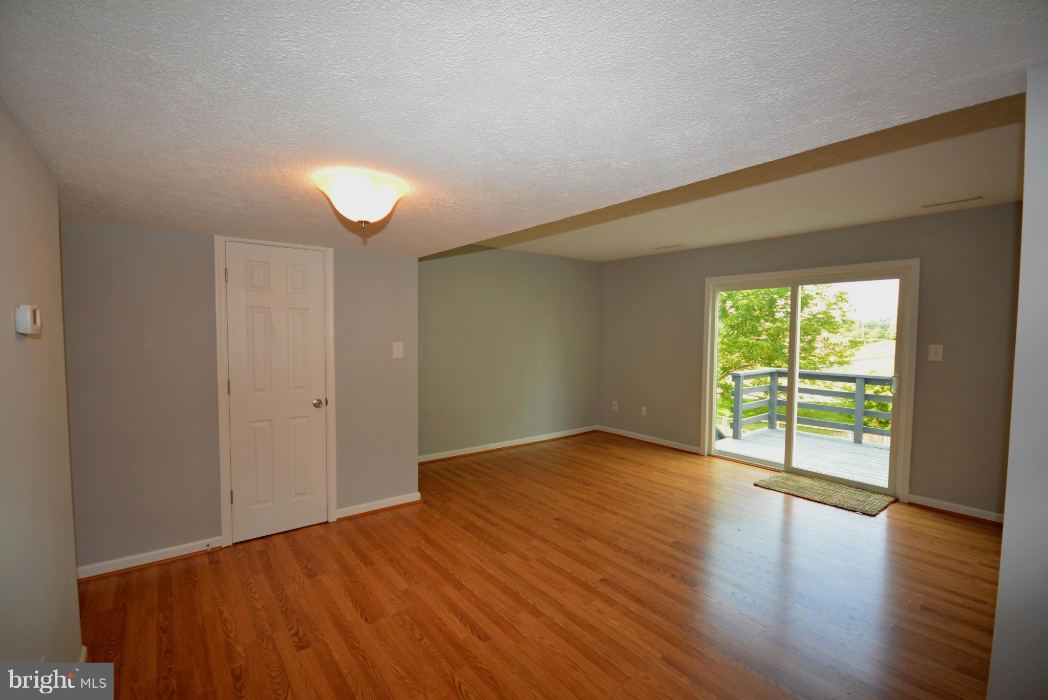 SOUTH HAMPTON TOWNHOUSE - Residential