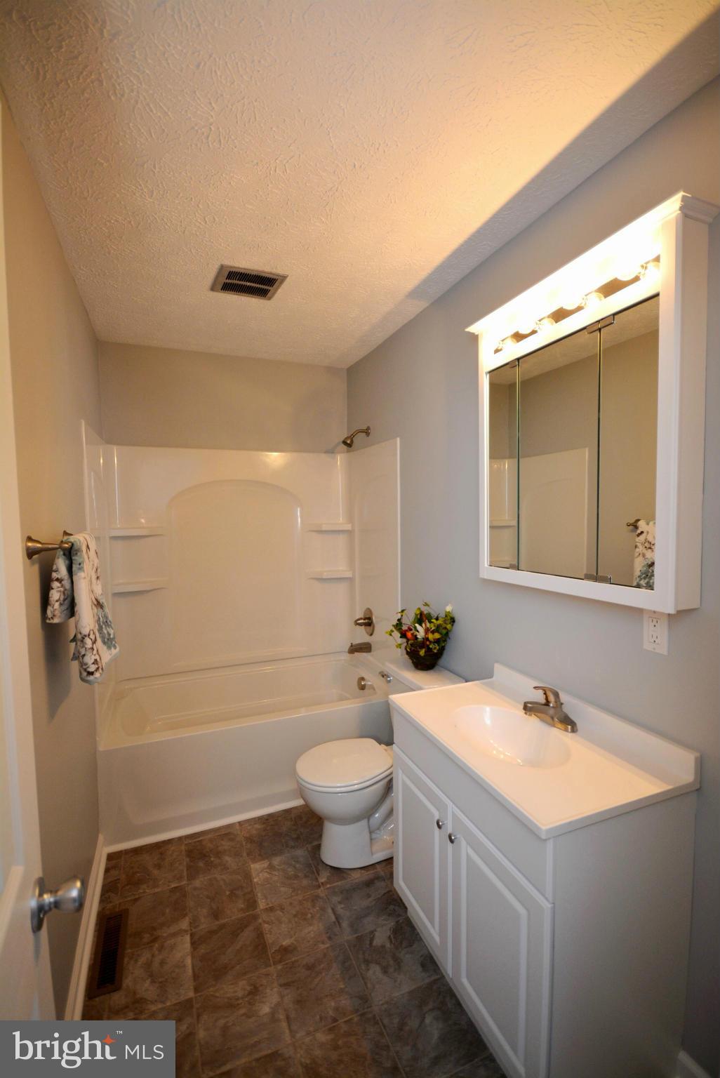 SOUTH HAMPTON TOWNHOUSE - Residential