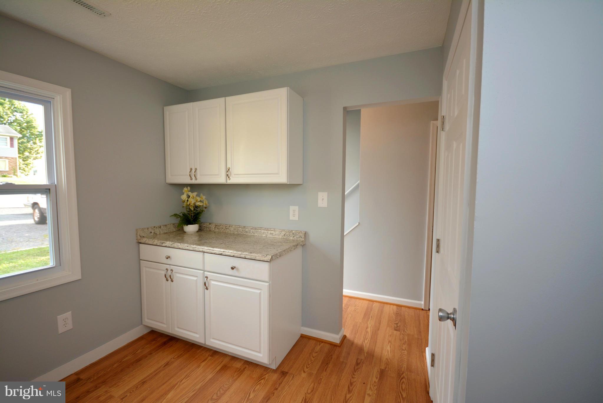 SOUTH HAMPTON TOWNHOUSE - Residential