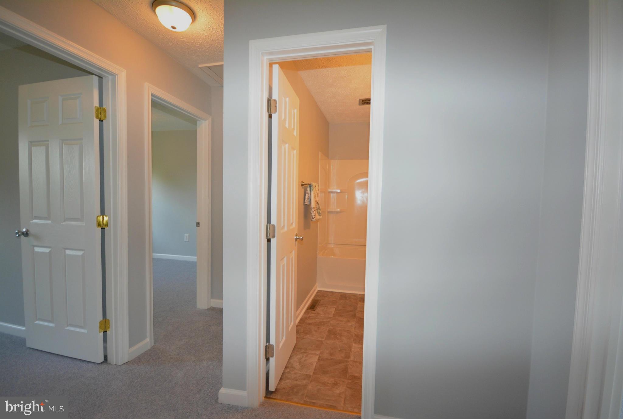 SOUTH HAMPTON TOWNHOUSE - Residential