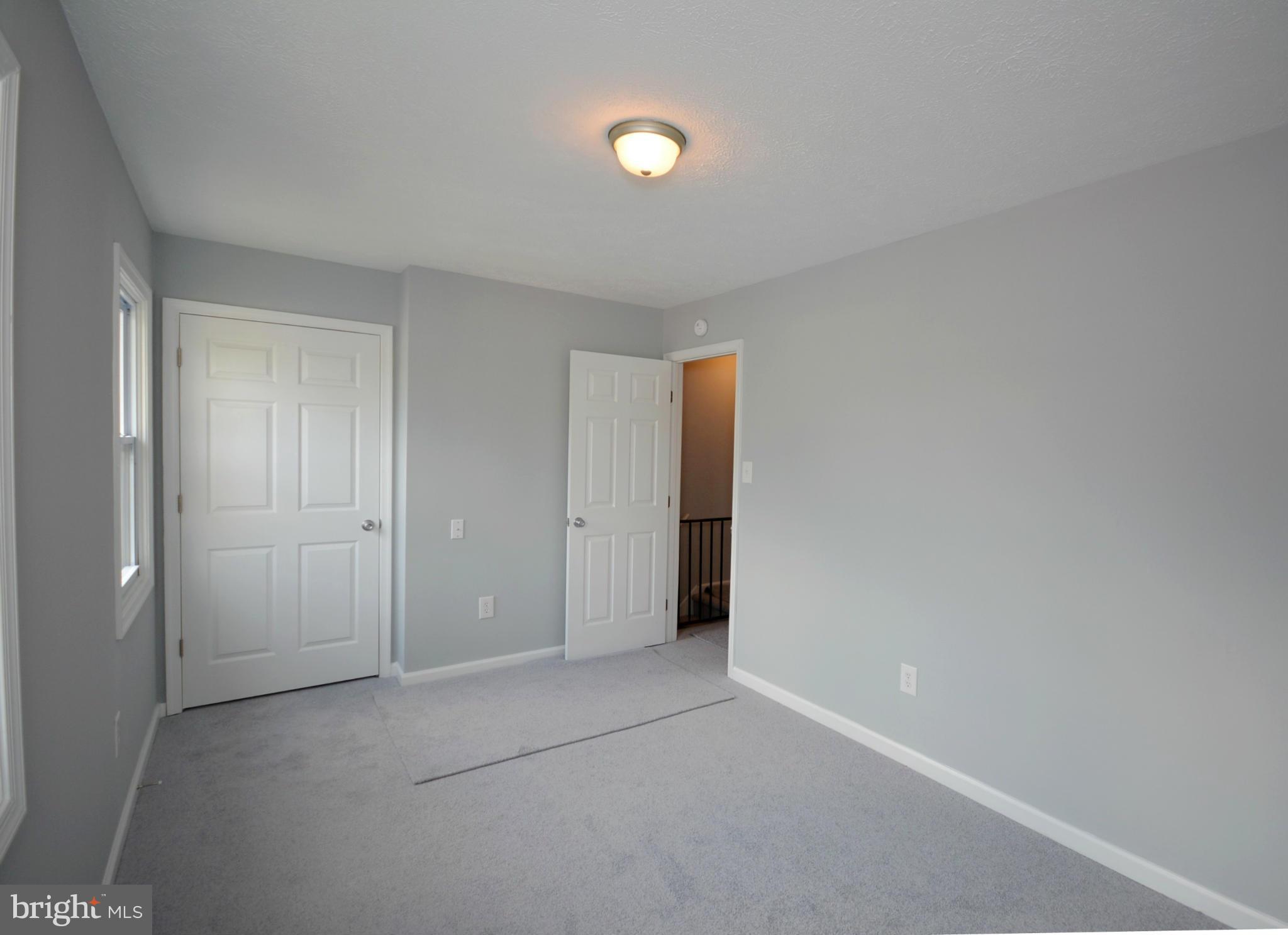 SOUTH HAMPTON TOWNHOUSE - Residential