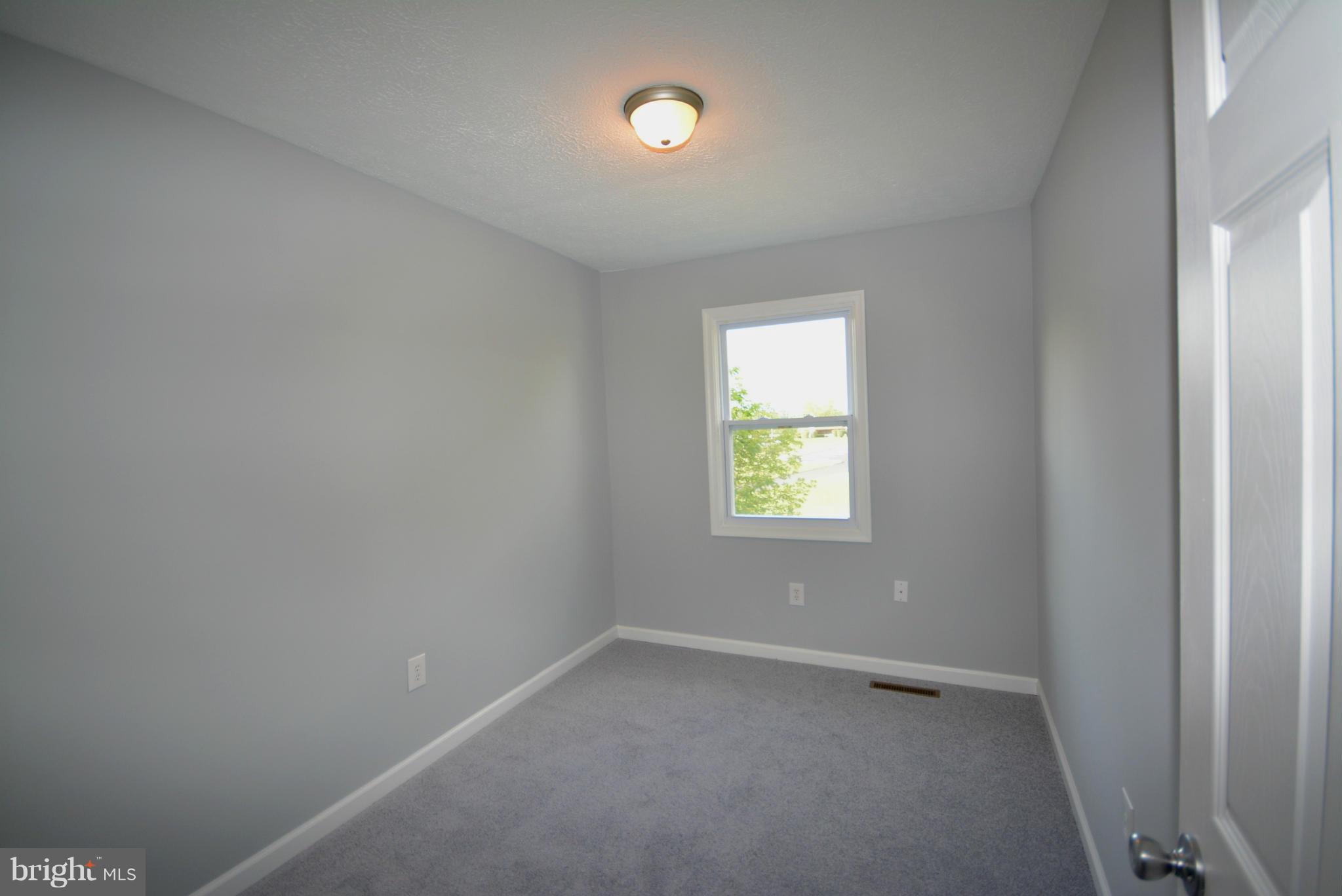 SOUTH HAMPTON TOWNHOUSE - Residential