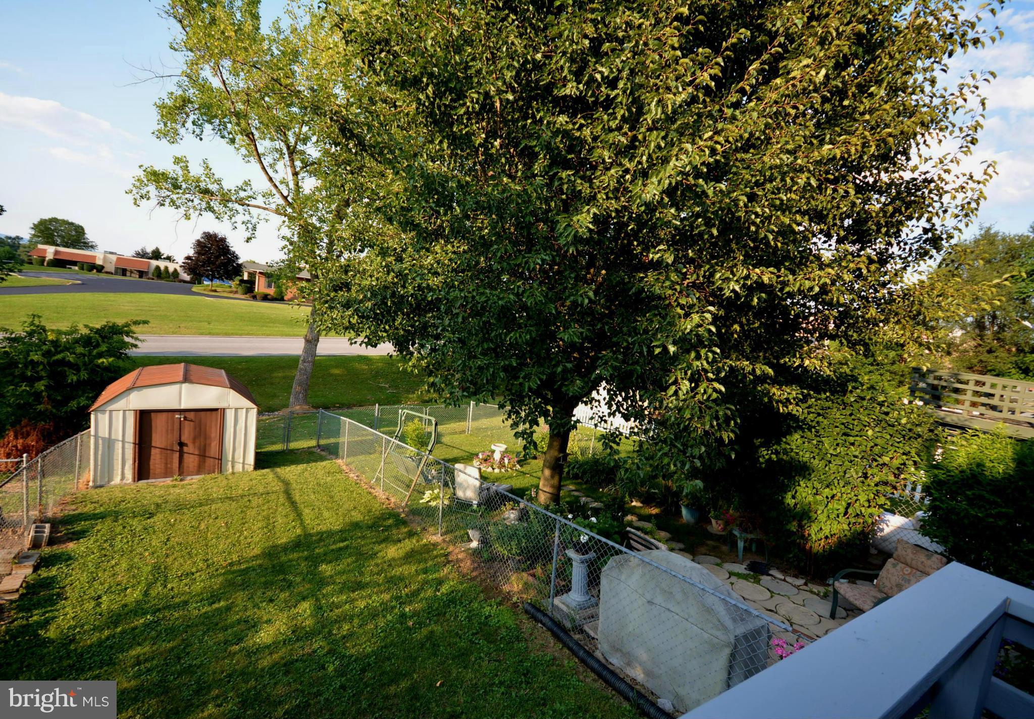 SOUTH HAMPTON TOWNHOUSE - Residential