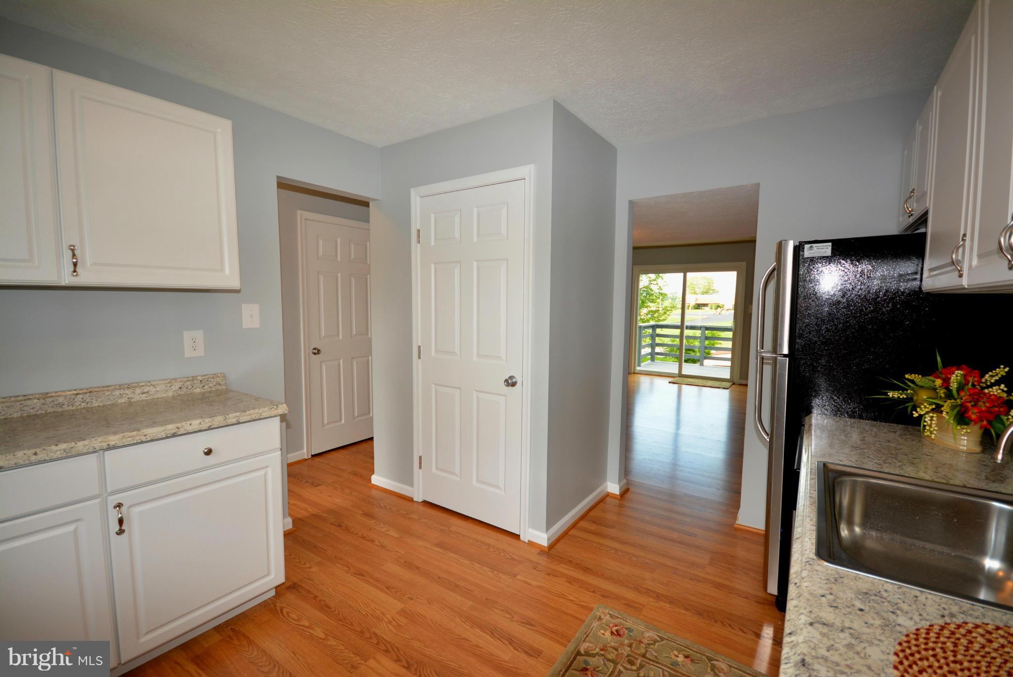 SOUTH HAMPTON TOWNHOUSE - Residential