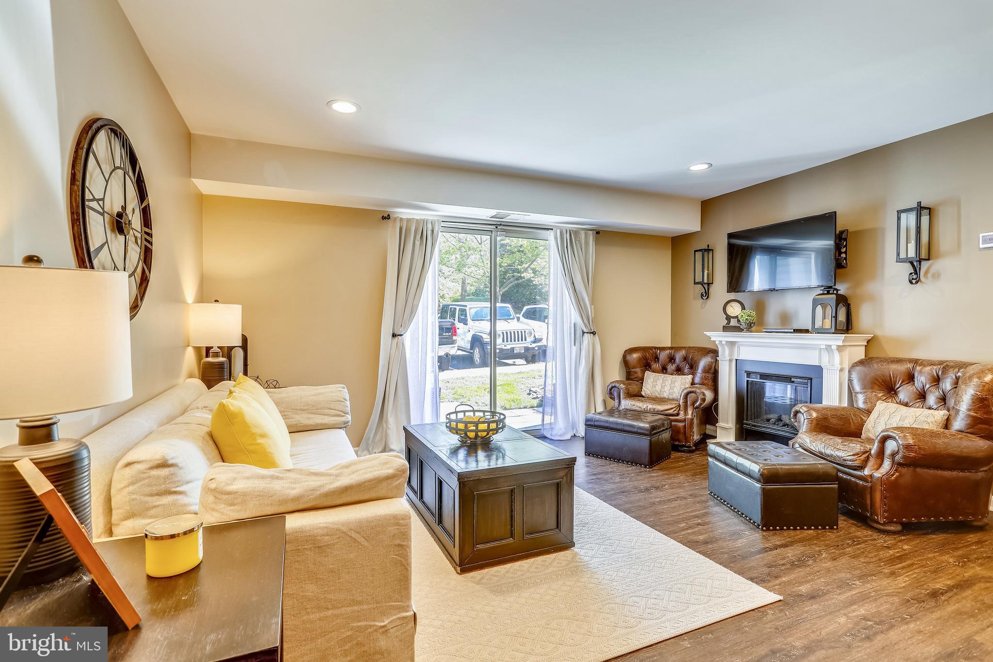 PONDS AT CENTREVILLE - Residential