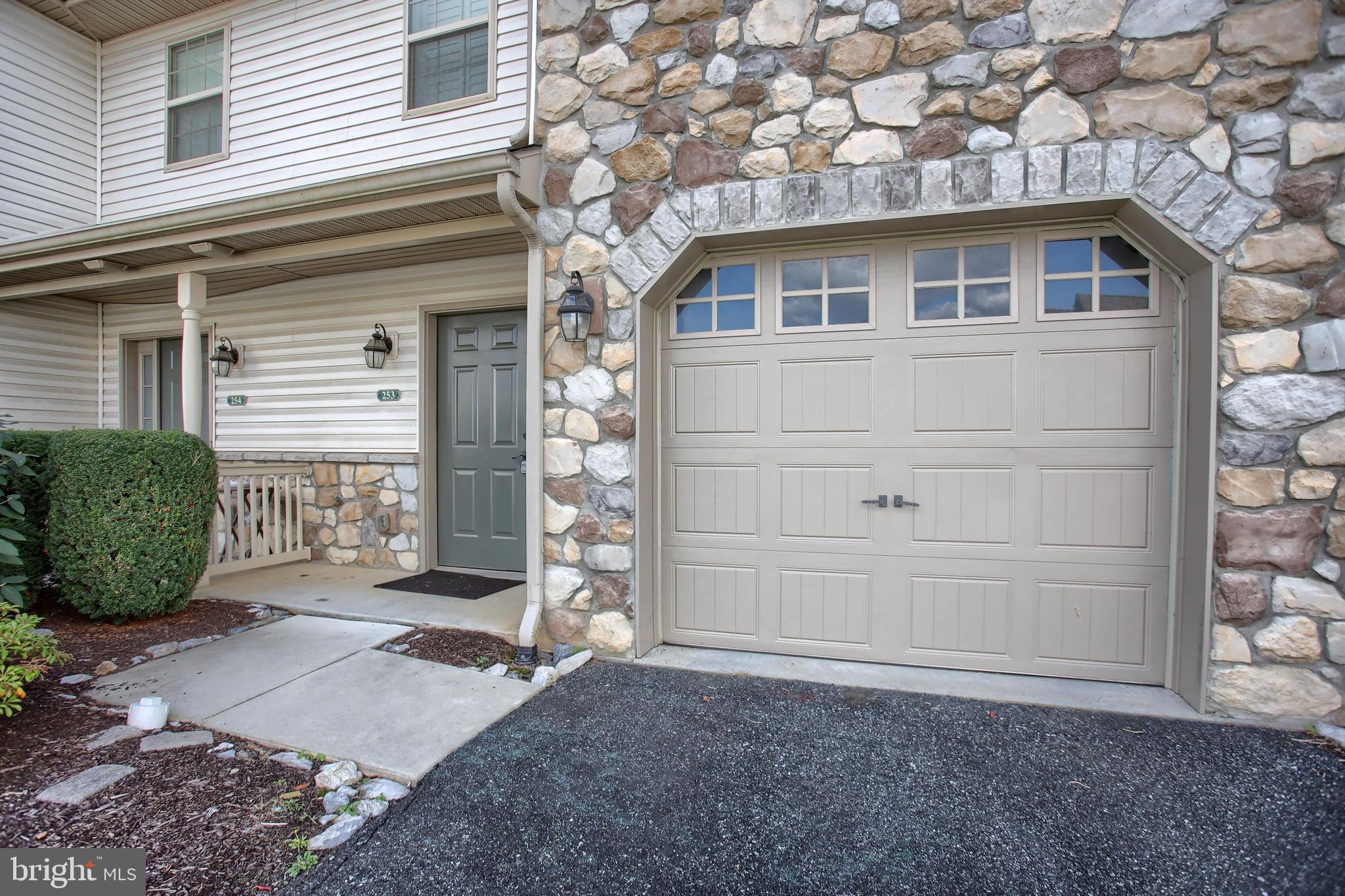 MELBOURNE PLACE II - Residential