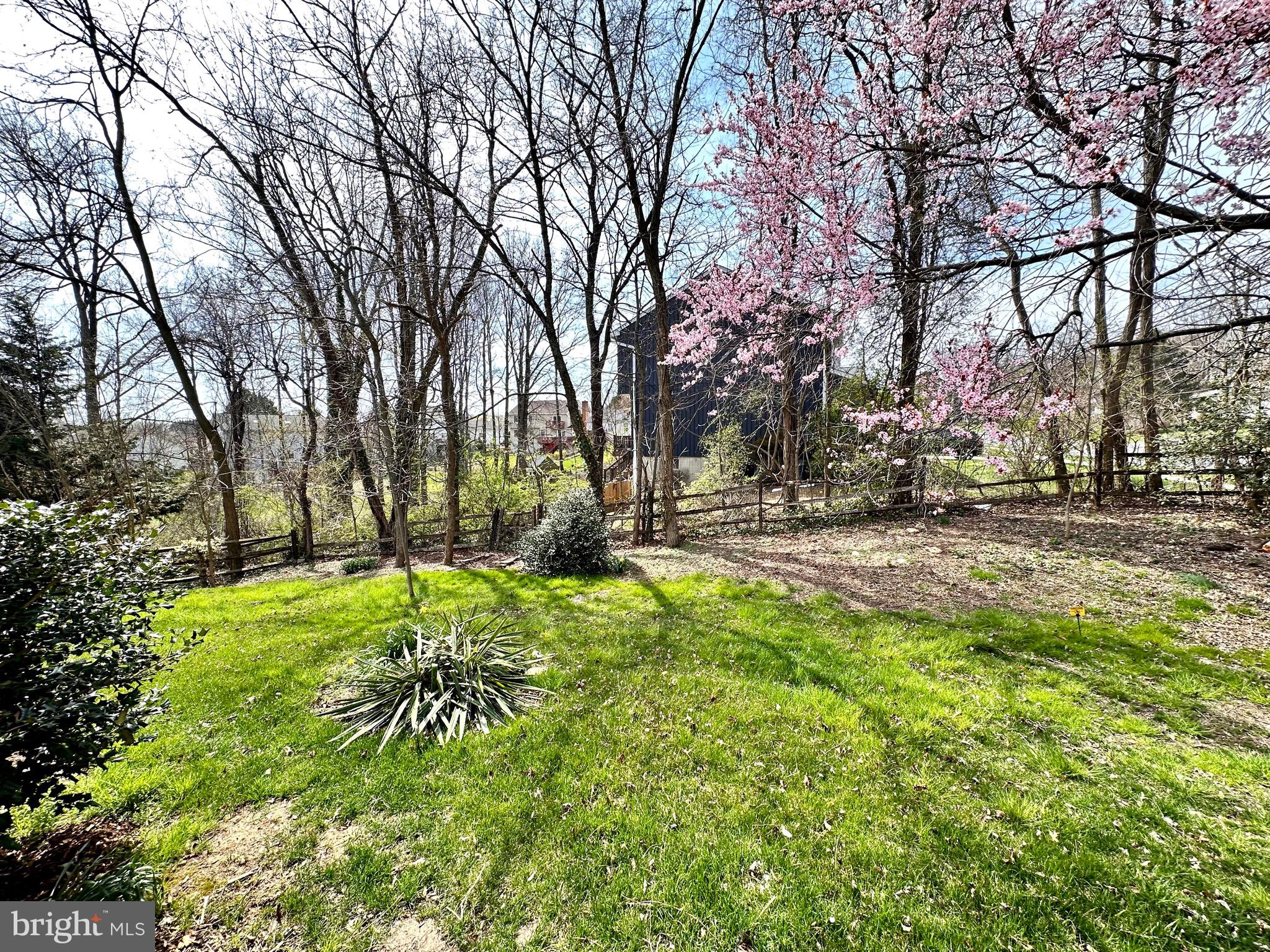 GRACE MANOR - Residential