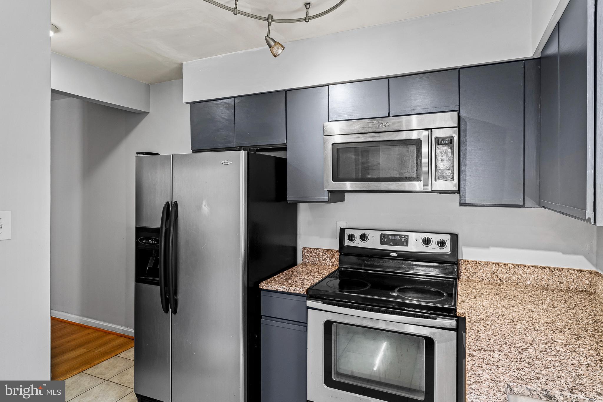 LAUREL LAKES - Residential Lease