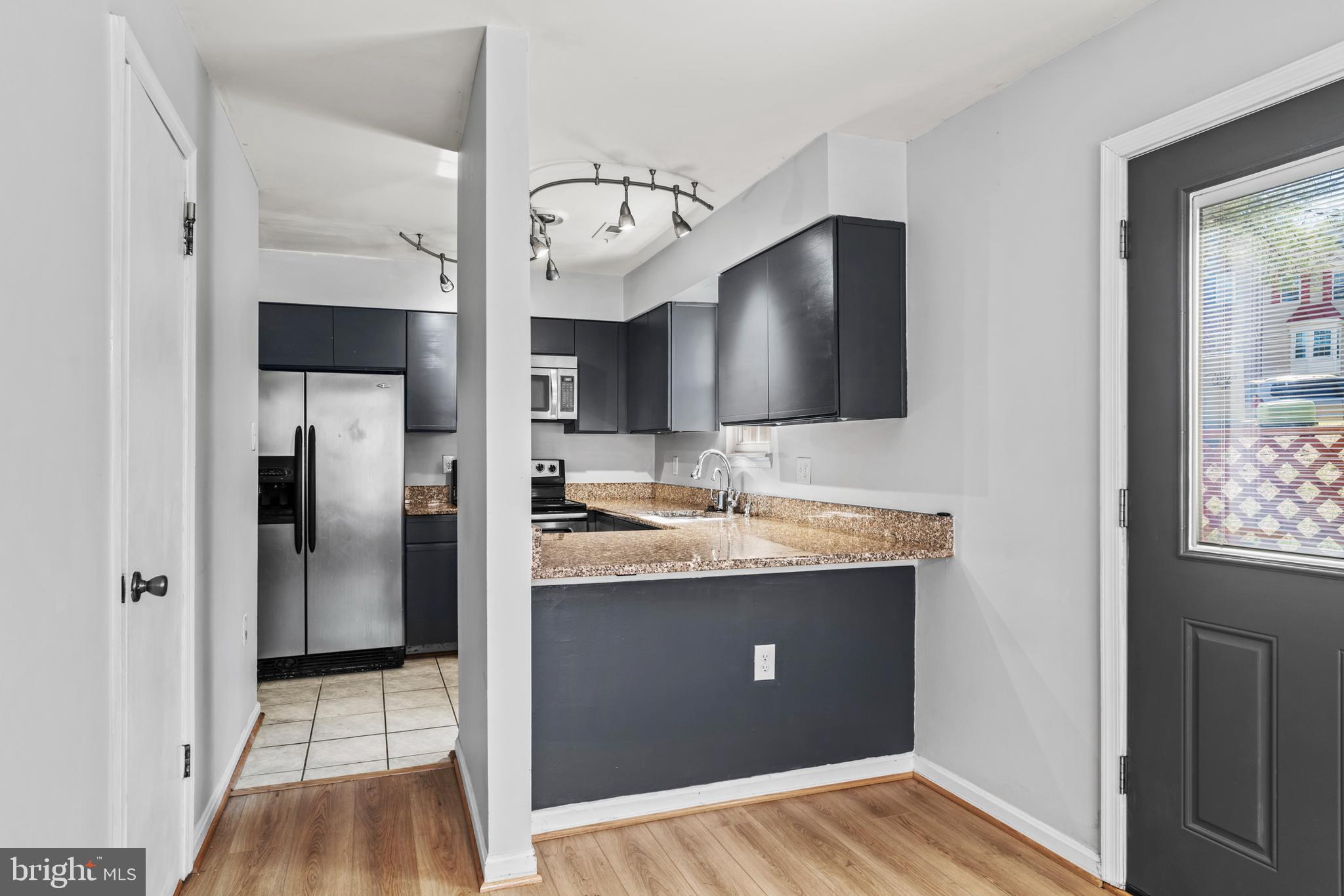 LAUREL LAKES - Residential Lease