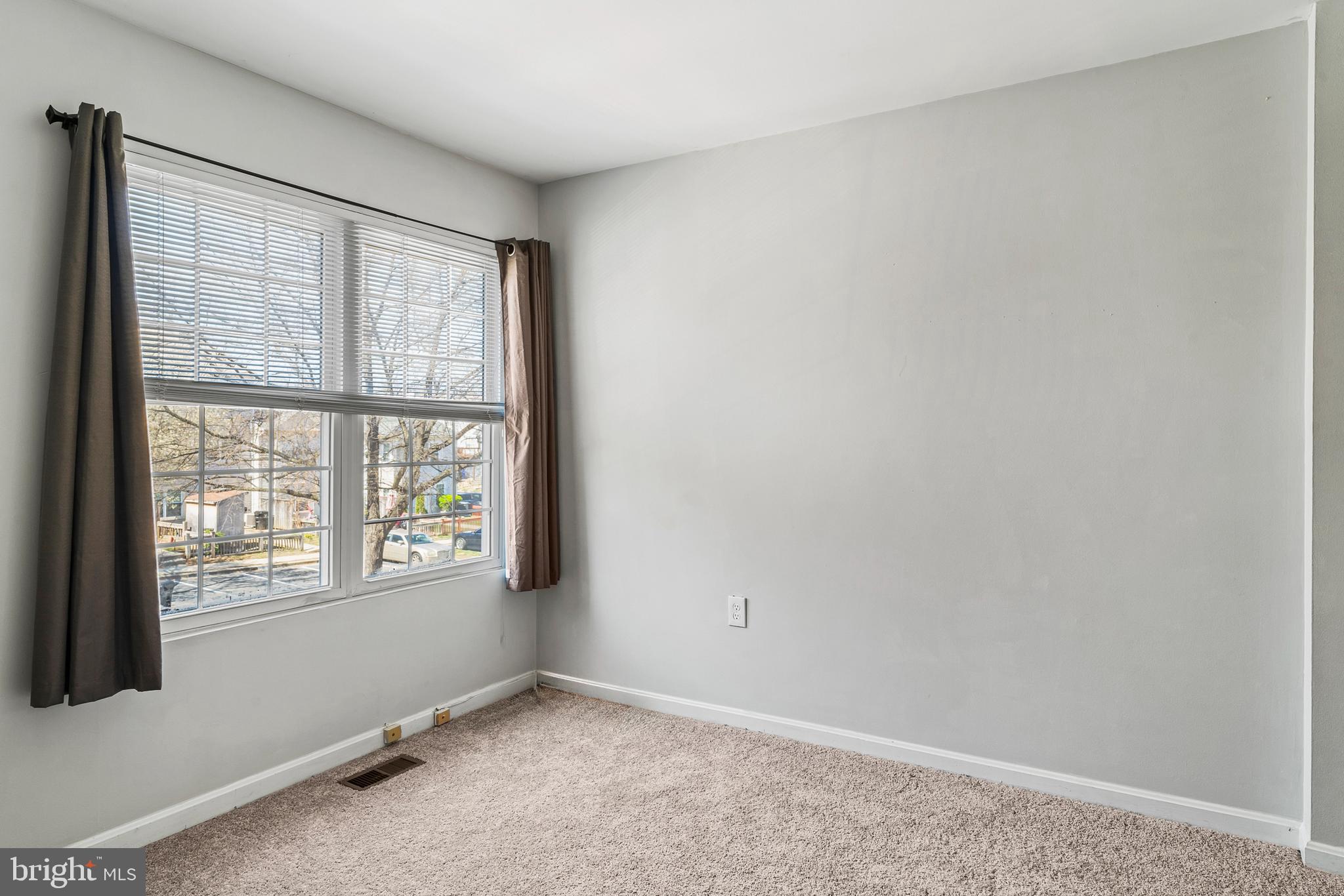 LAUREL LAKES - Residential Lease