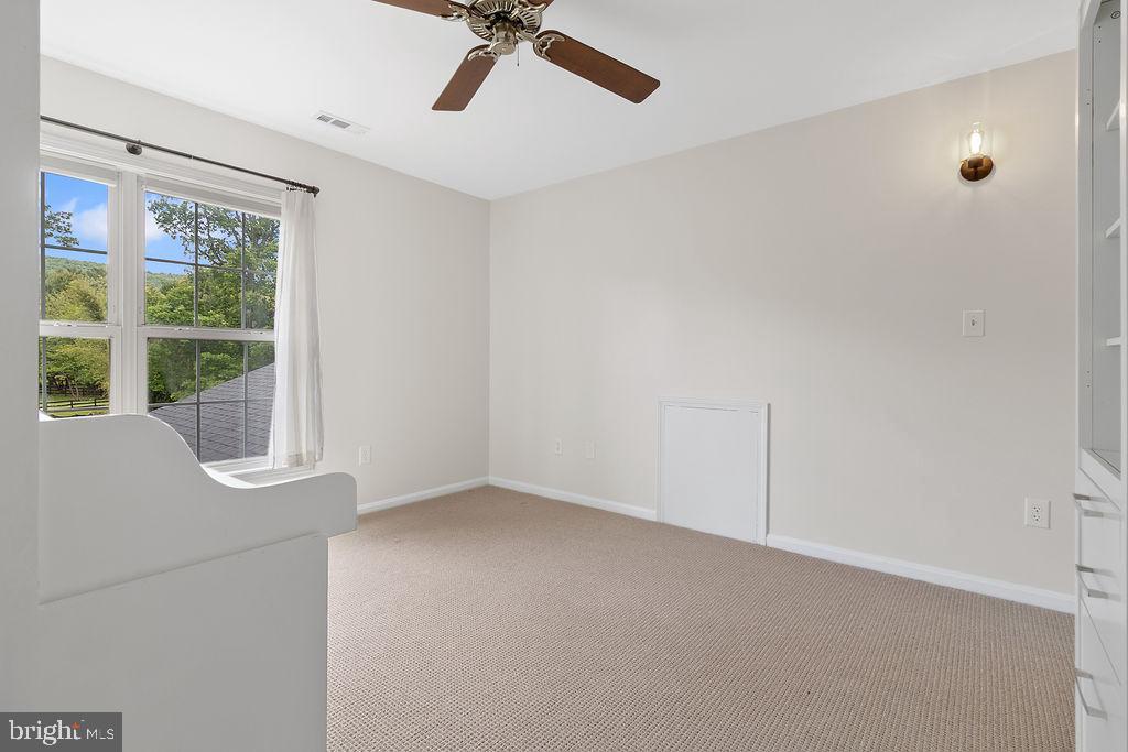 GRASSLAND - Residential