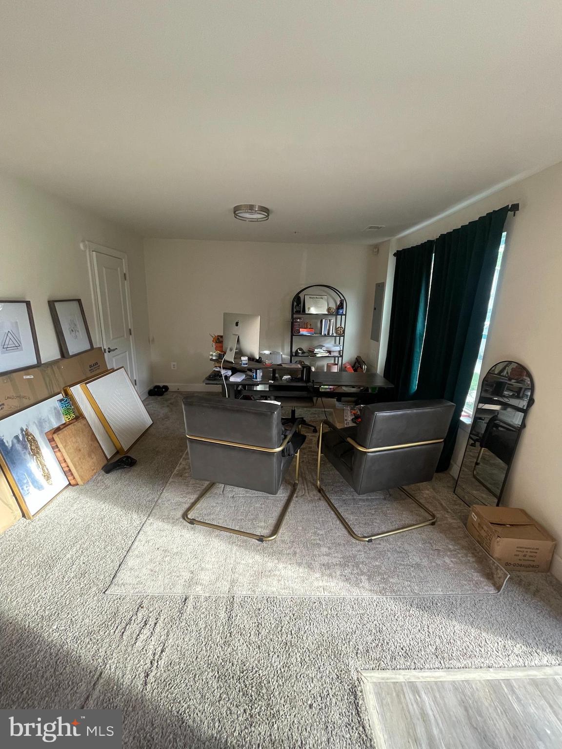 CAPITAL COURT - Residential Lease