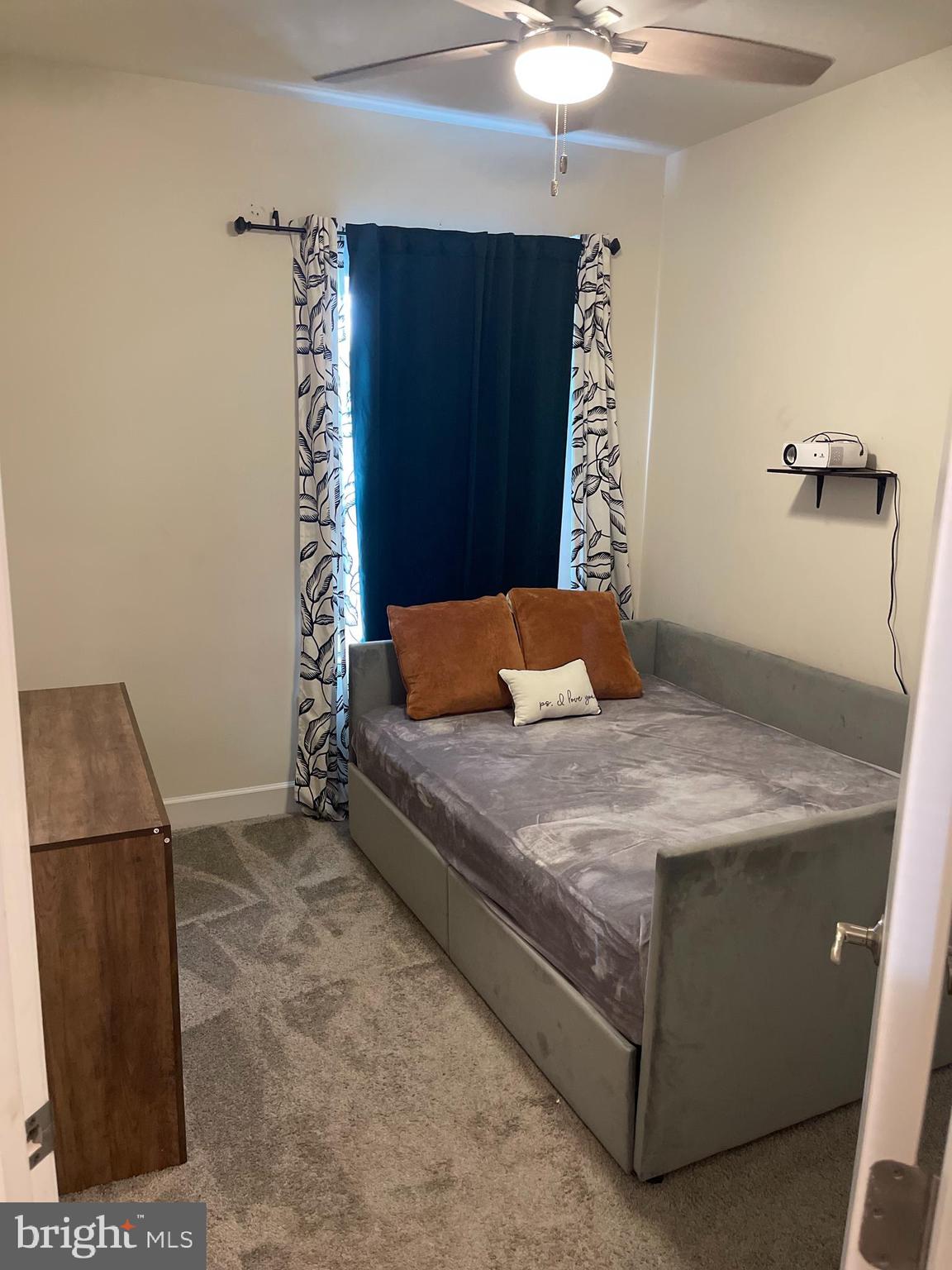 CAPITAL COURT - Residential Lease