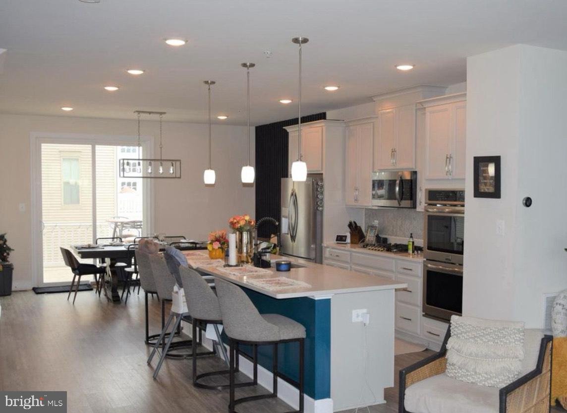 CAPITAL COURT - Residential Lease