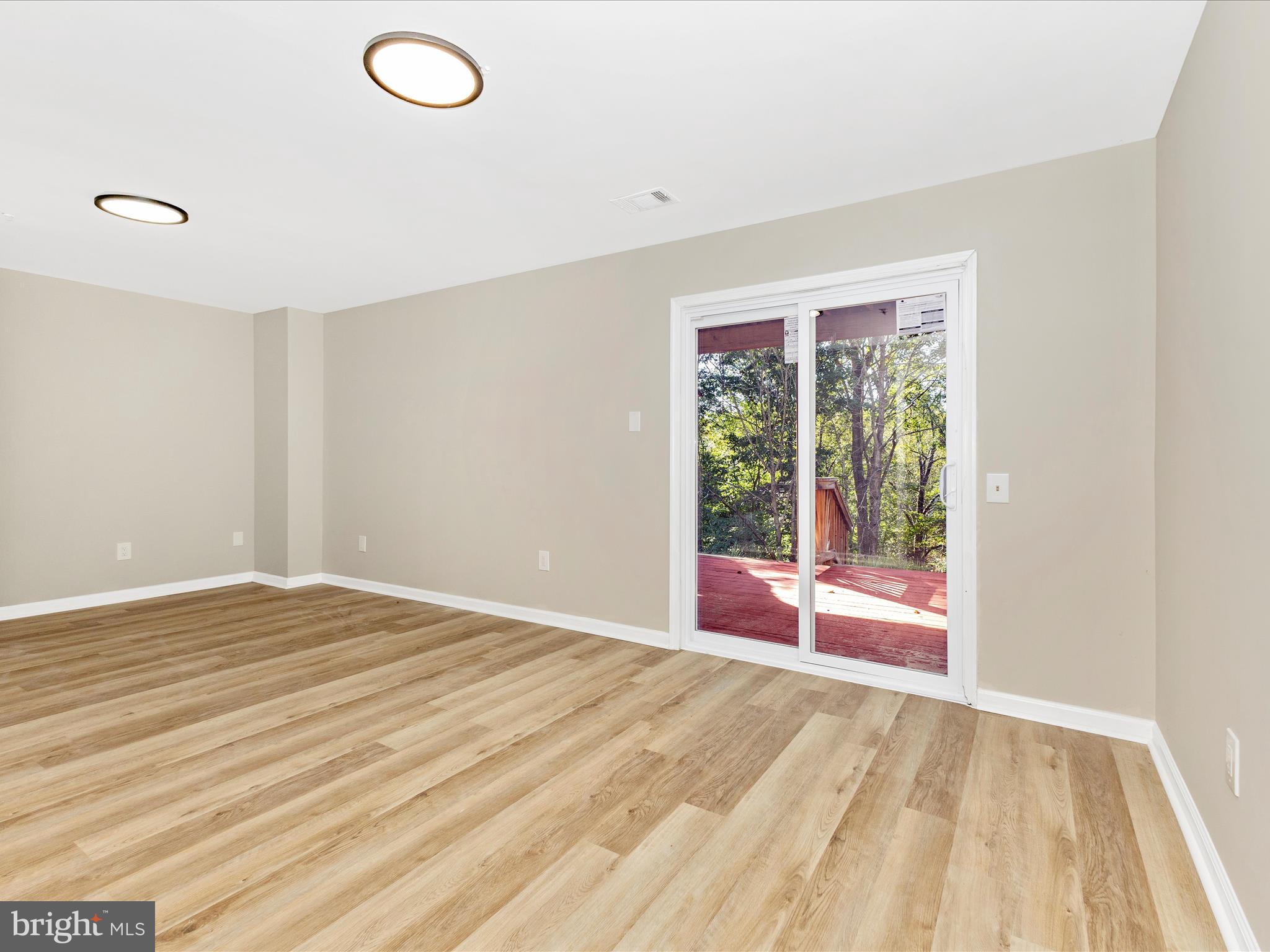 SPRING RIDGE - Residential