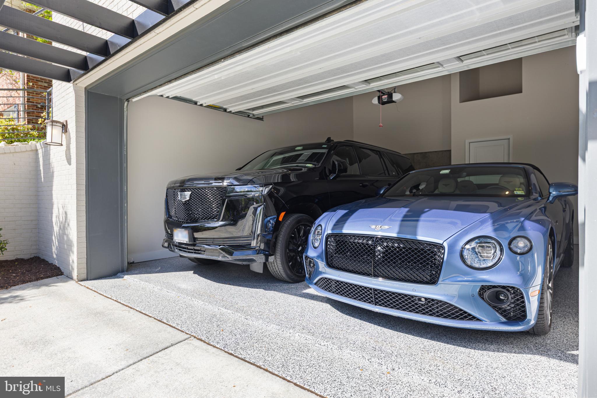 RIVERCREST - Residential