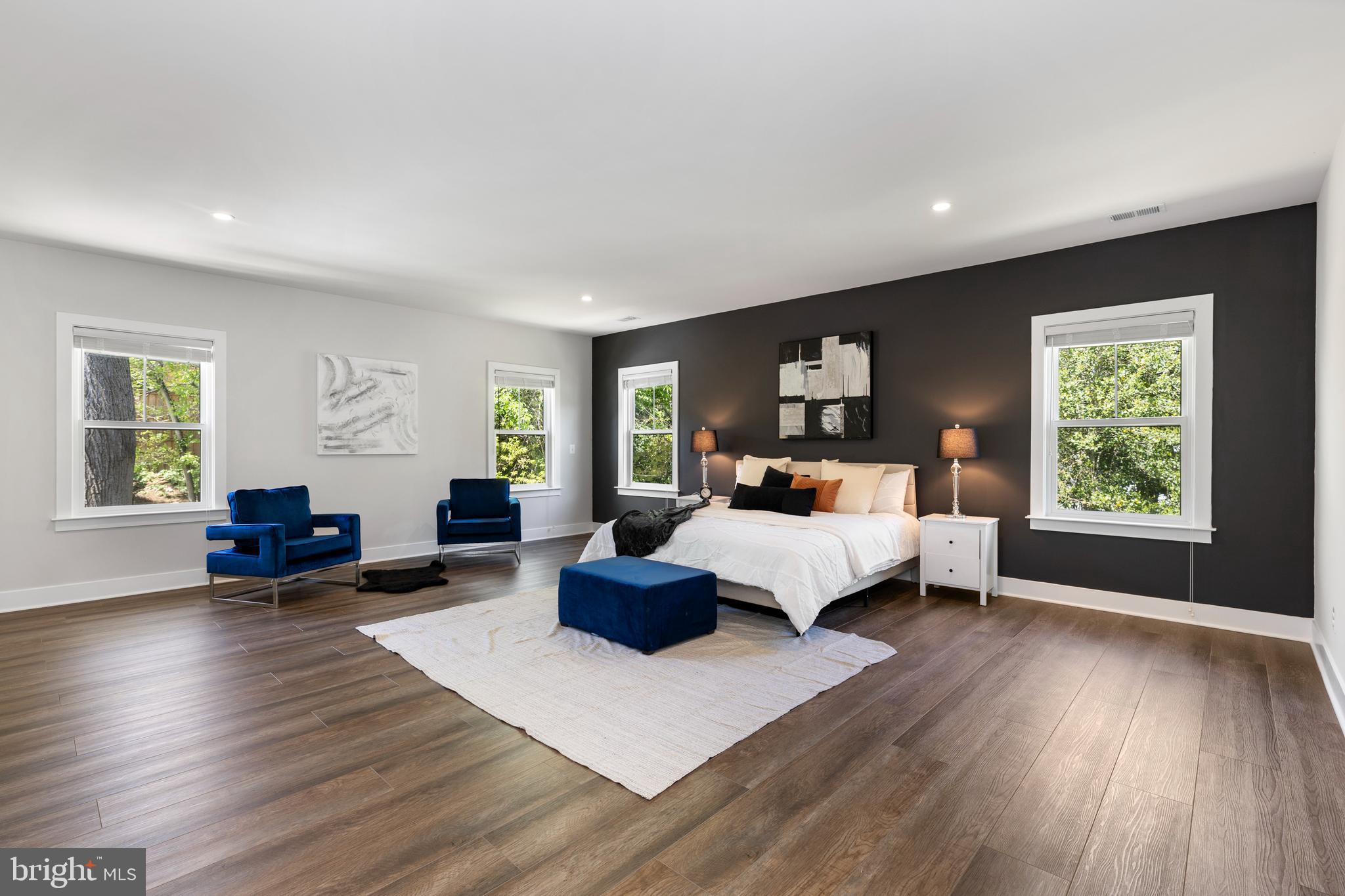 RIVERCREST - Residential