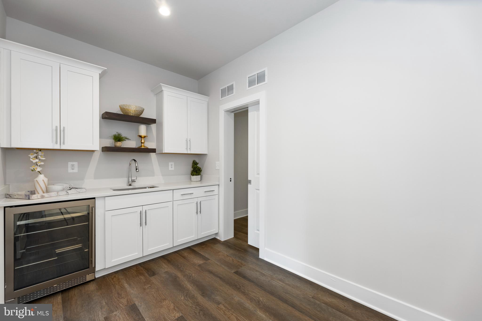 RIVERCREST - Residential