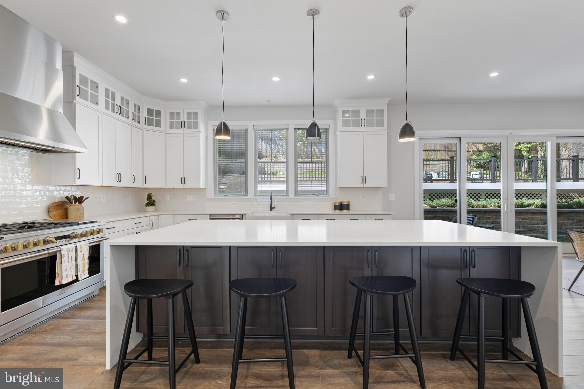 RIVERCREST - Residential