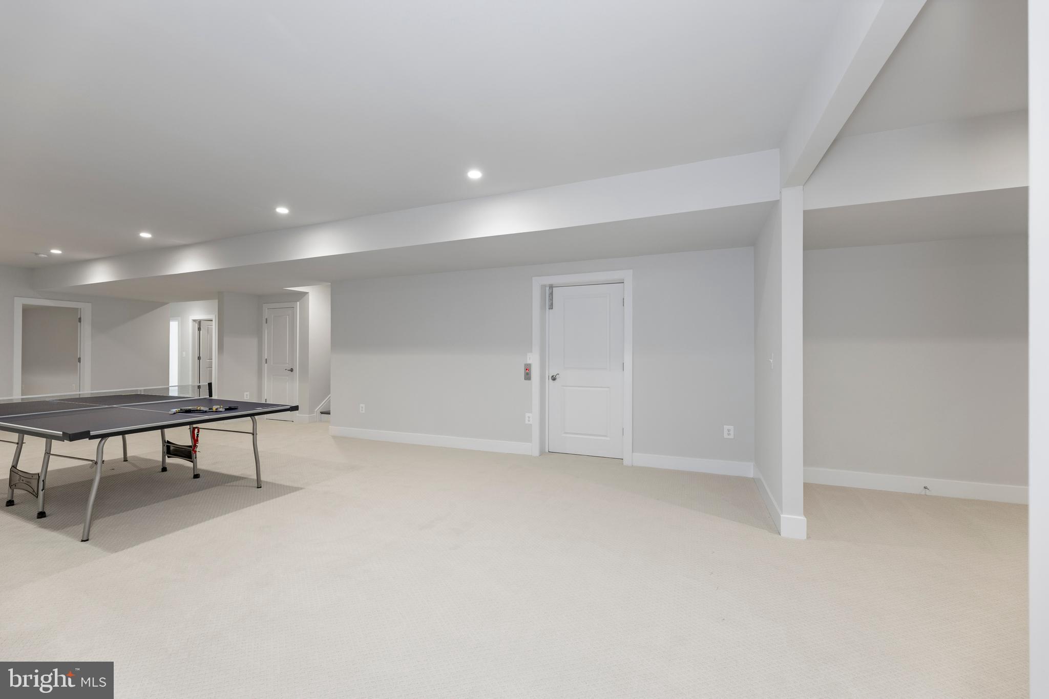 RIVERCREST - Residential