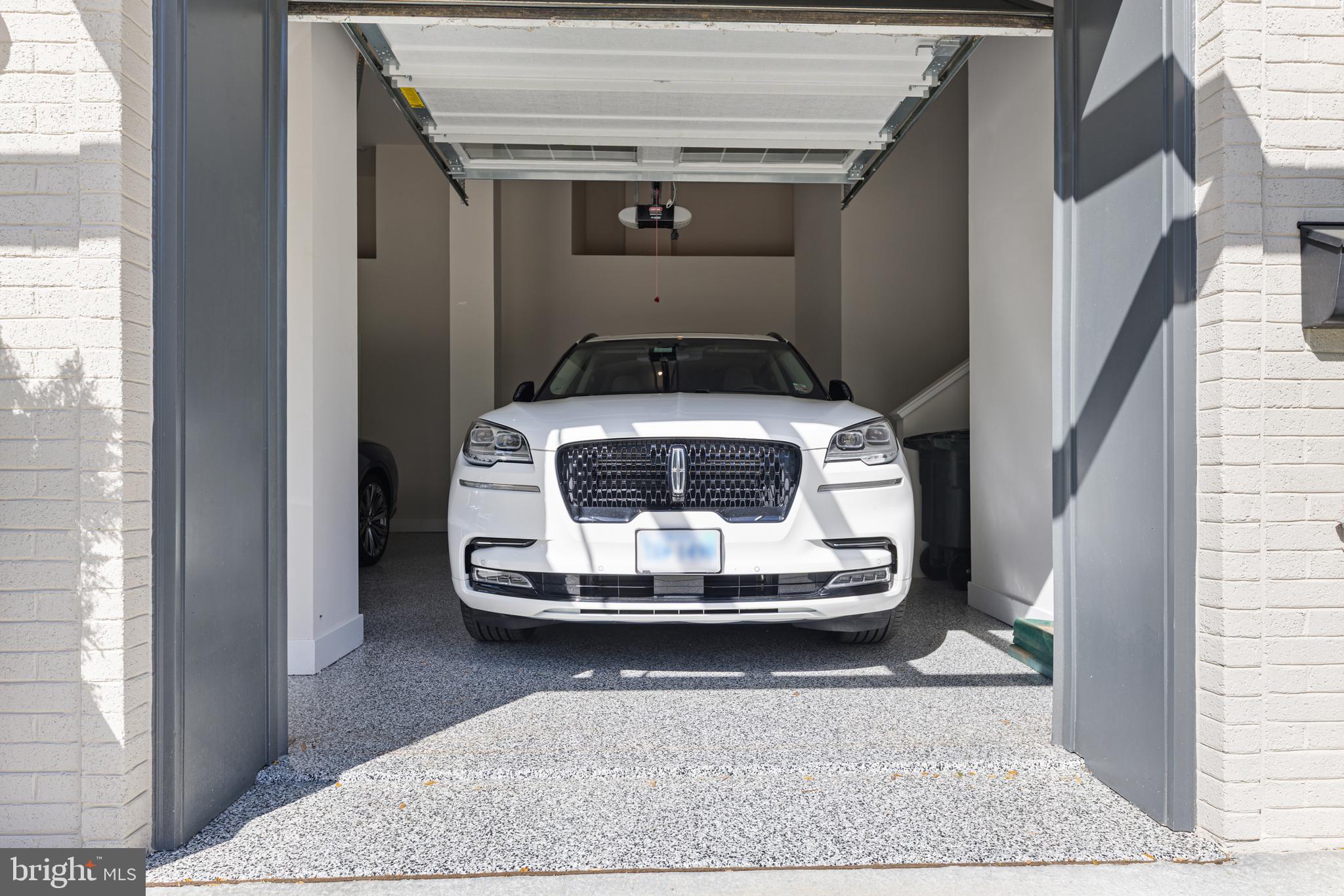 RIVERCREST - Residential