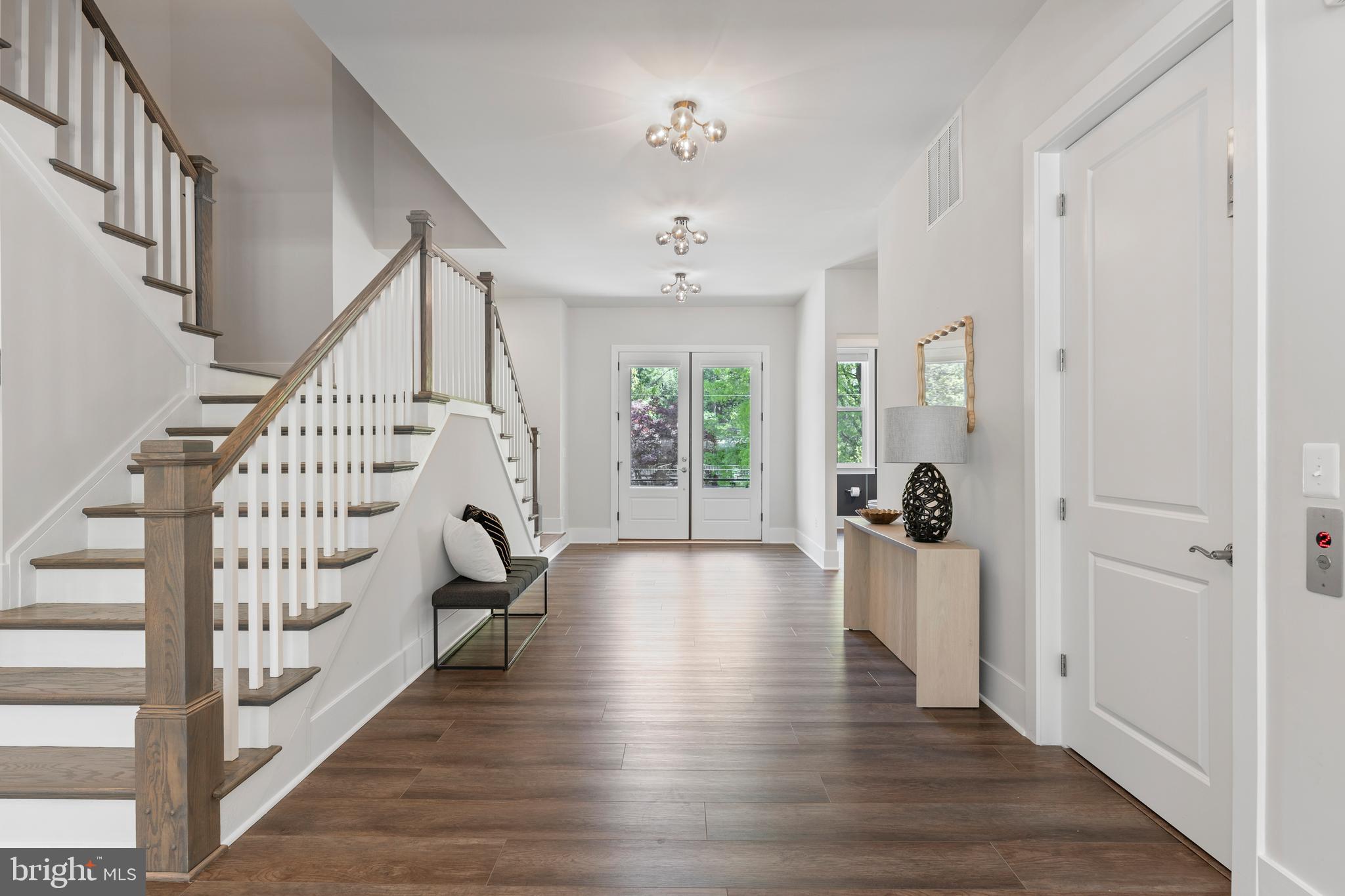 RIVERCREST - Residential