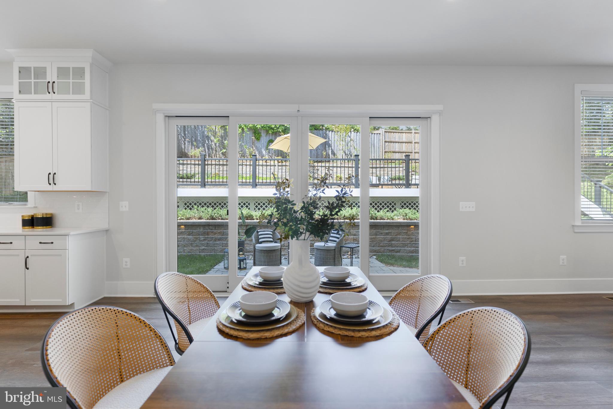 RIVERCREST - Residential