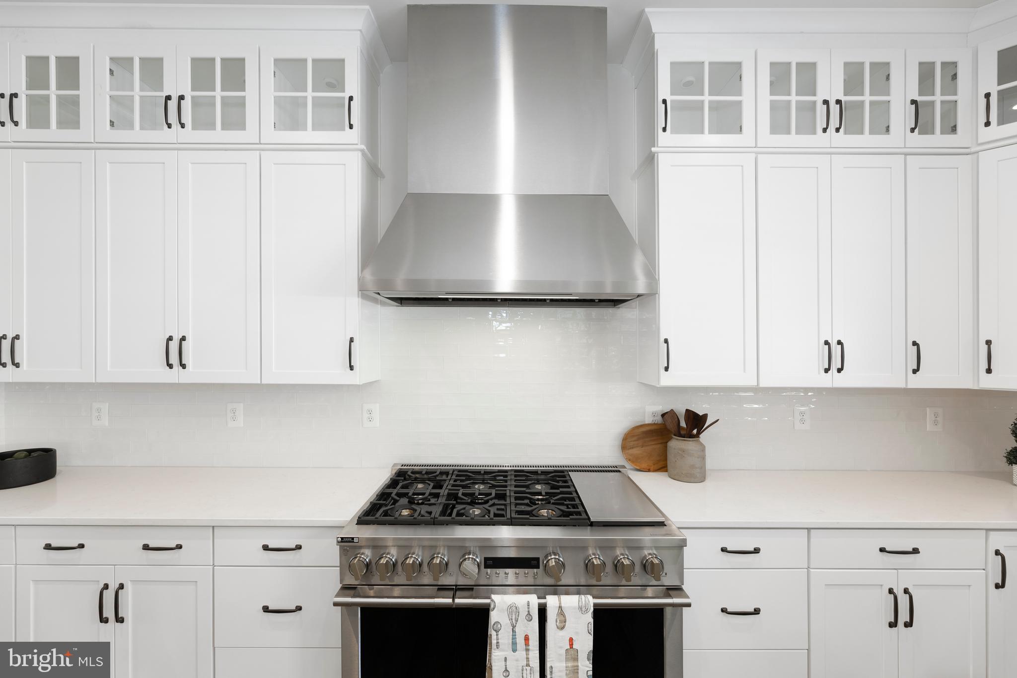 RIVERCREST - Residential