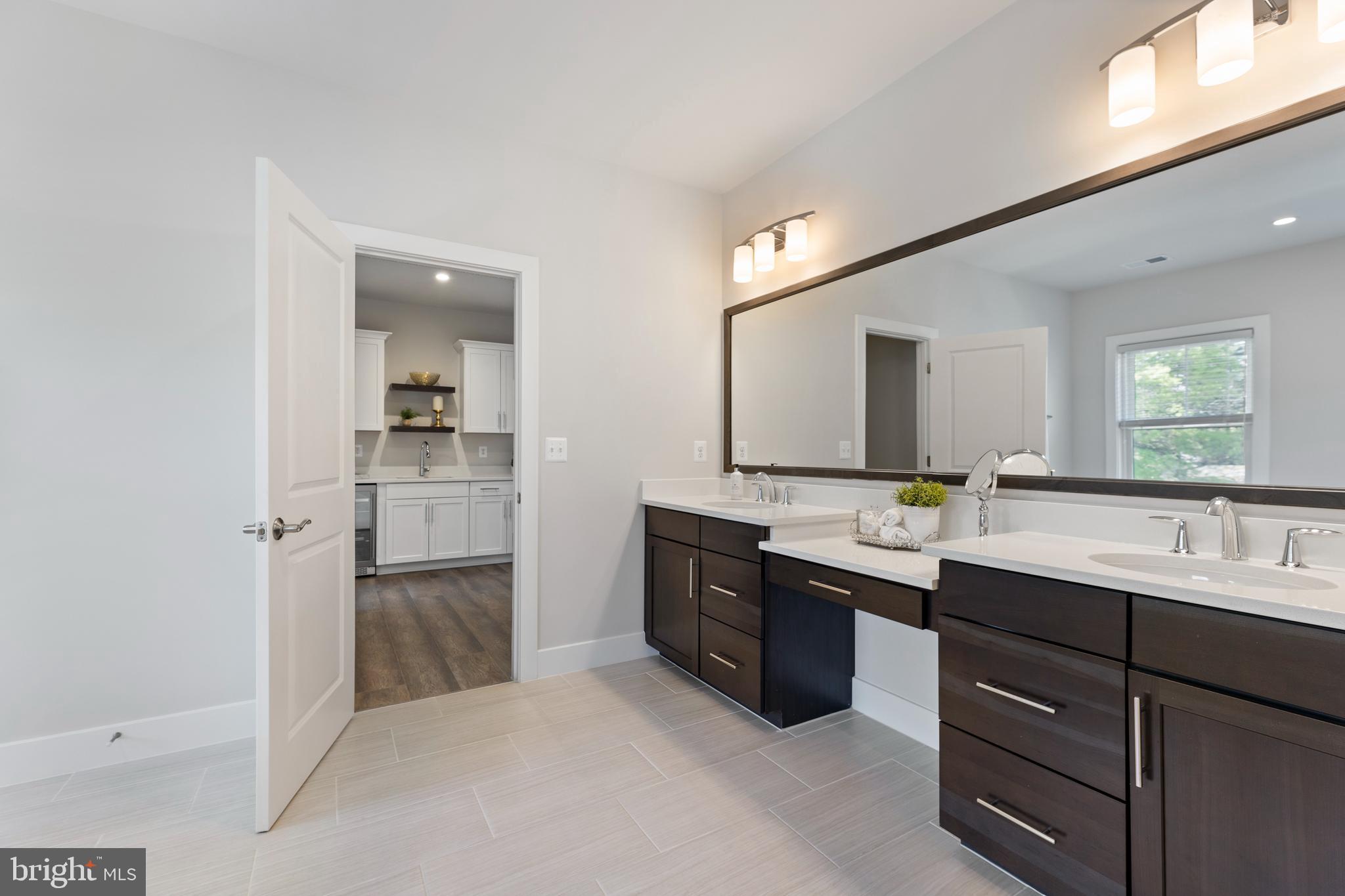 RIVERCREST - Residential