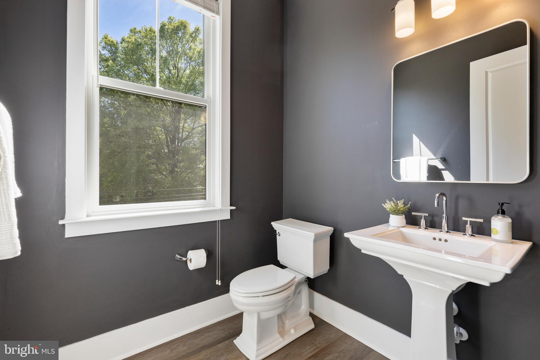 RIVERCREST - Residential