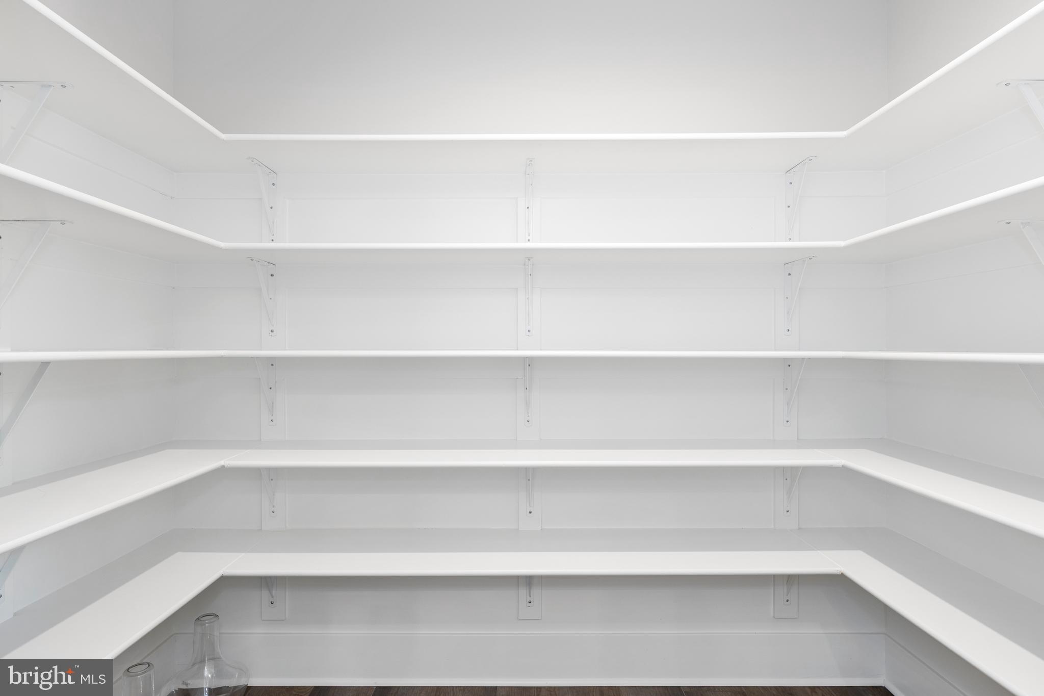 RIVERCREST - Residential