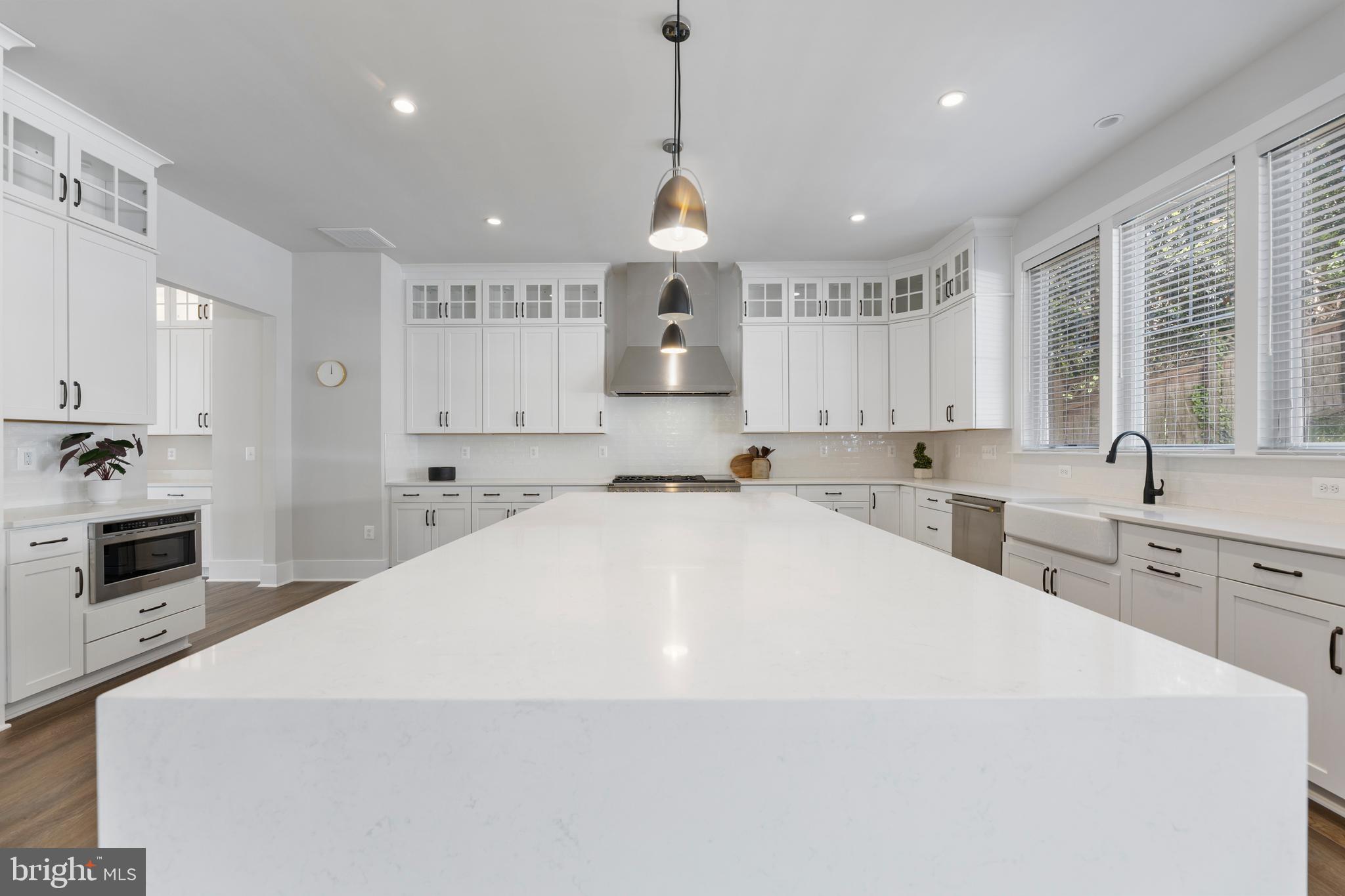 RIVERCREST - Residential