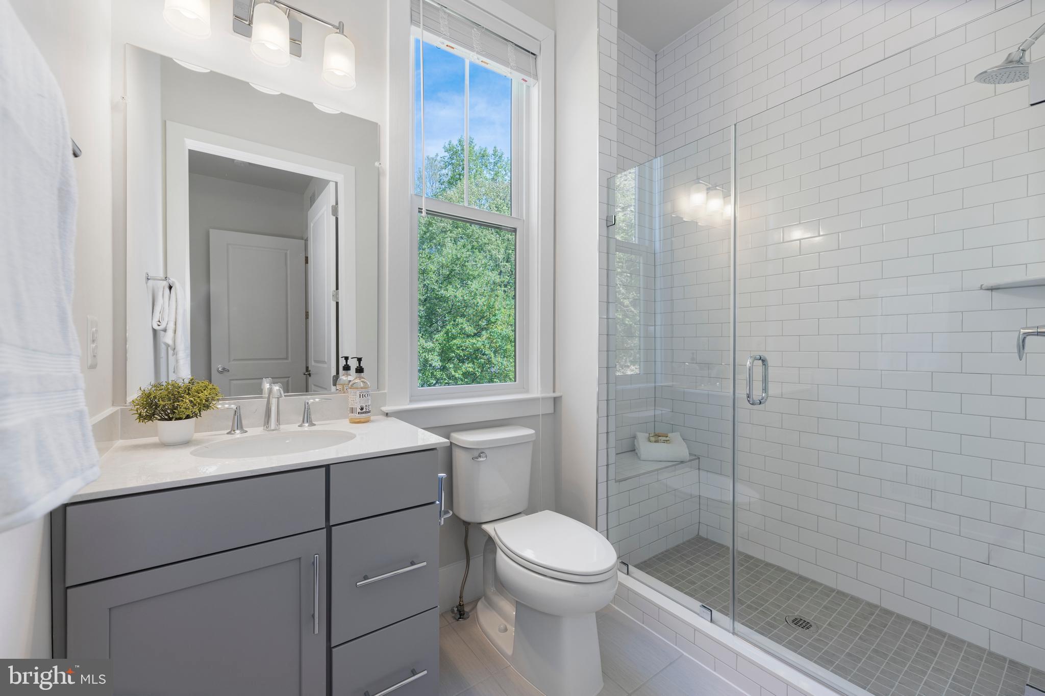 RIVERCREST - Residential