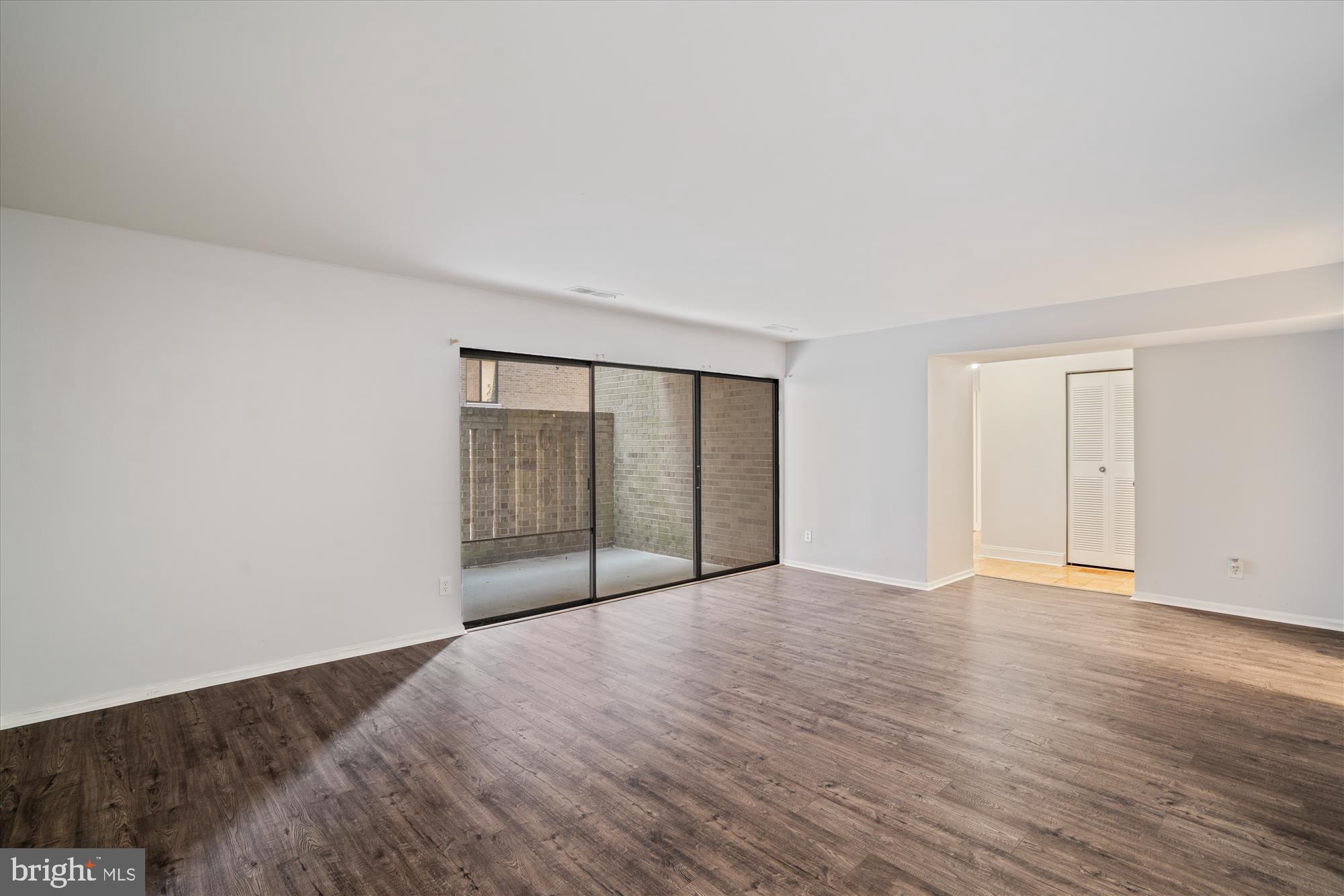 AMERICANA CENTRE - Residential