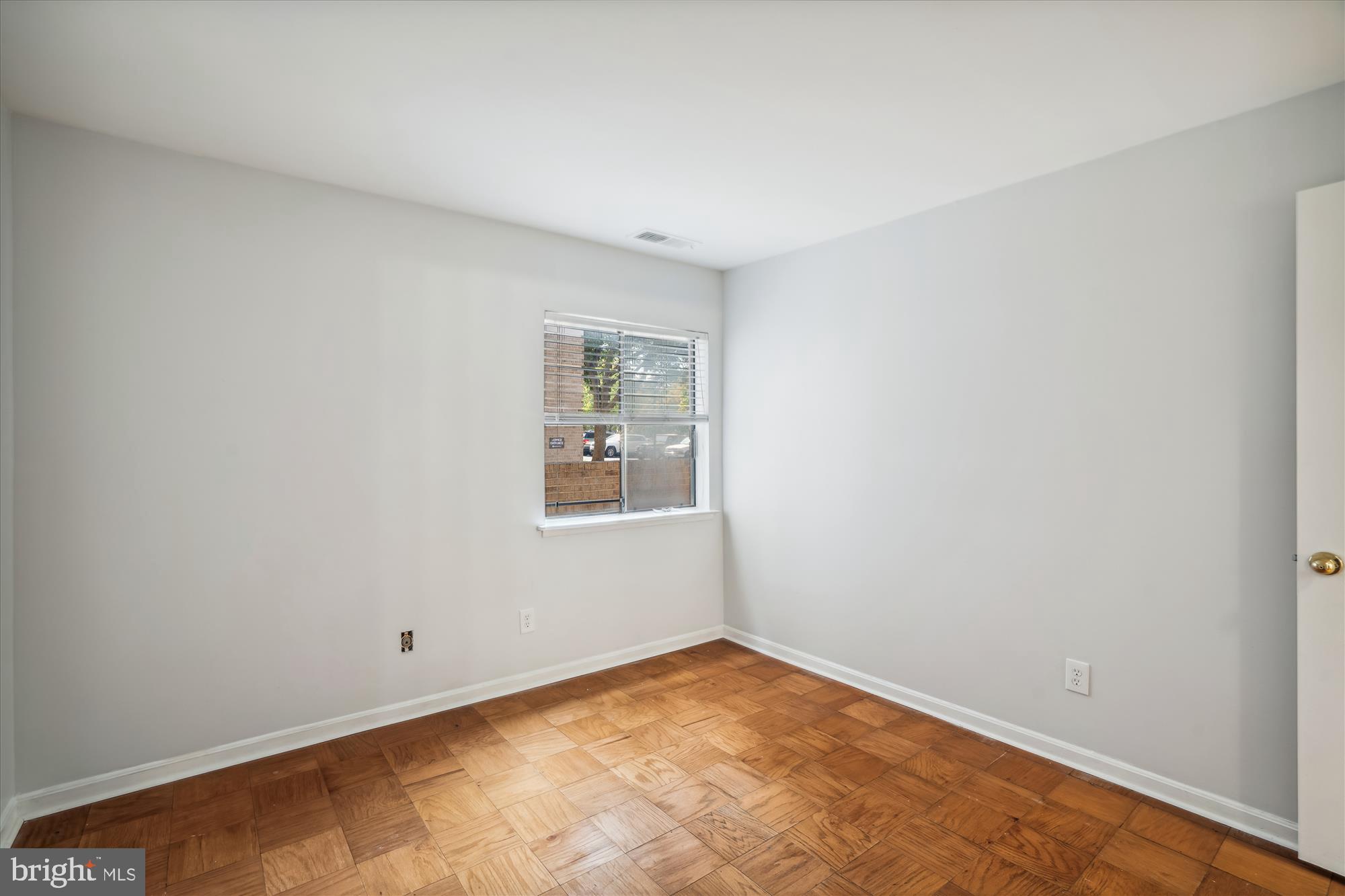 AMERICANA CENTRE - Residential