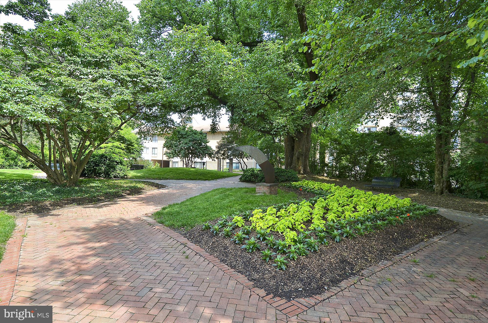 AMERICANA CENTRE - Residential