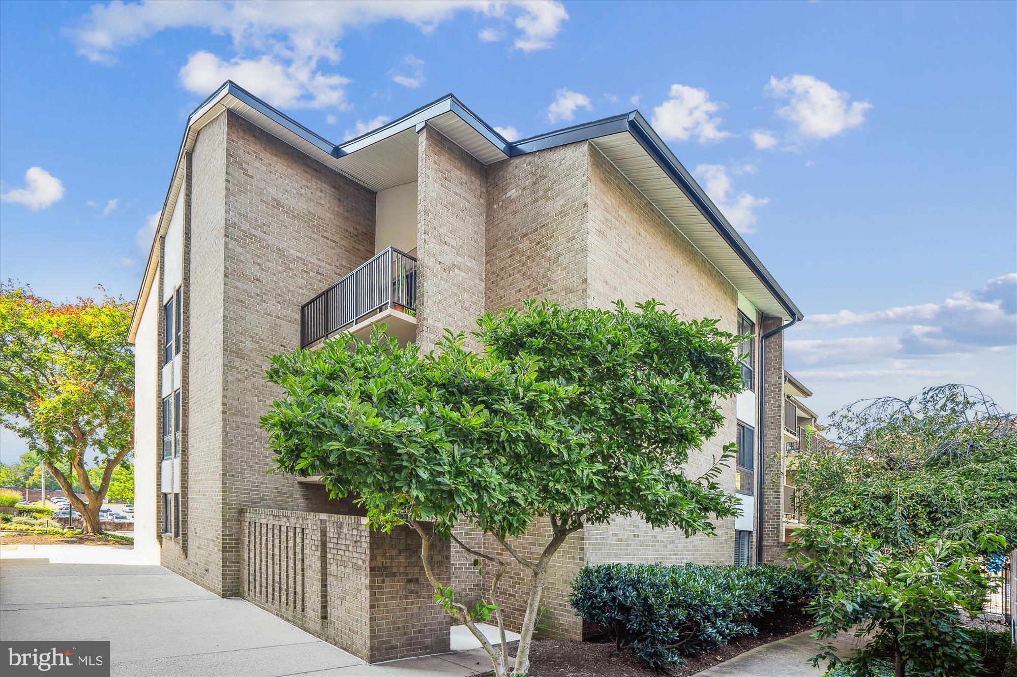 AMERICANA CENTRE - Residential