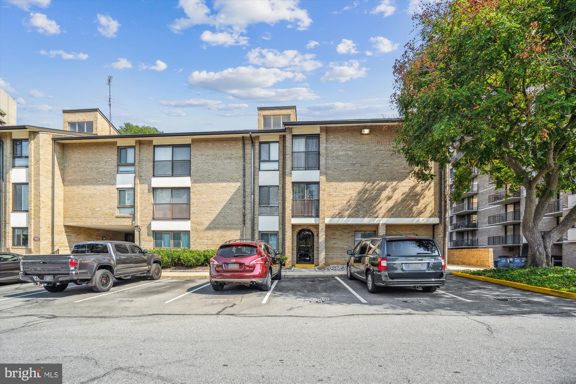 AMERICANA CENTRE - Residential