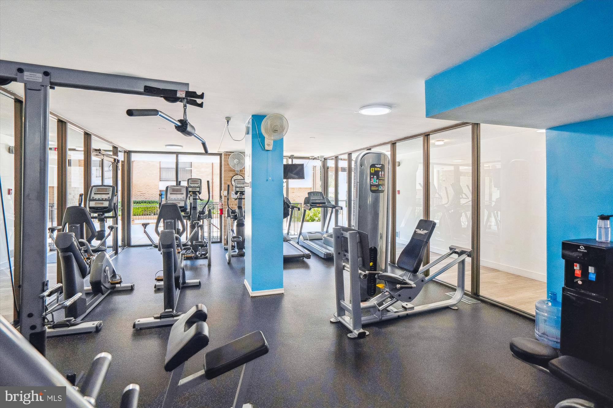 AMERICANA CENTRE - Residential