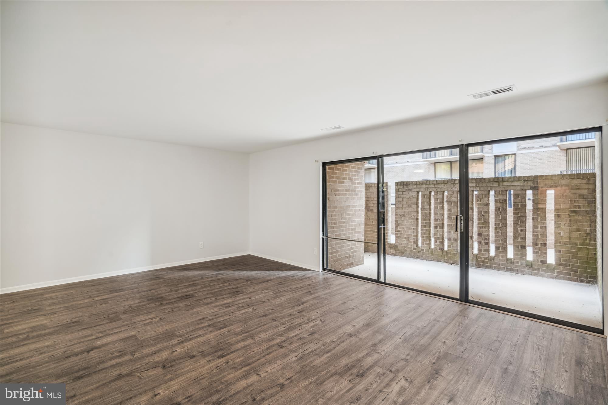 AMERICANA CENTRE - Residential