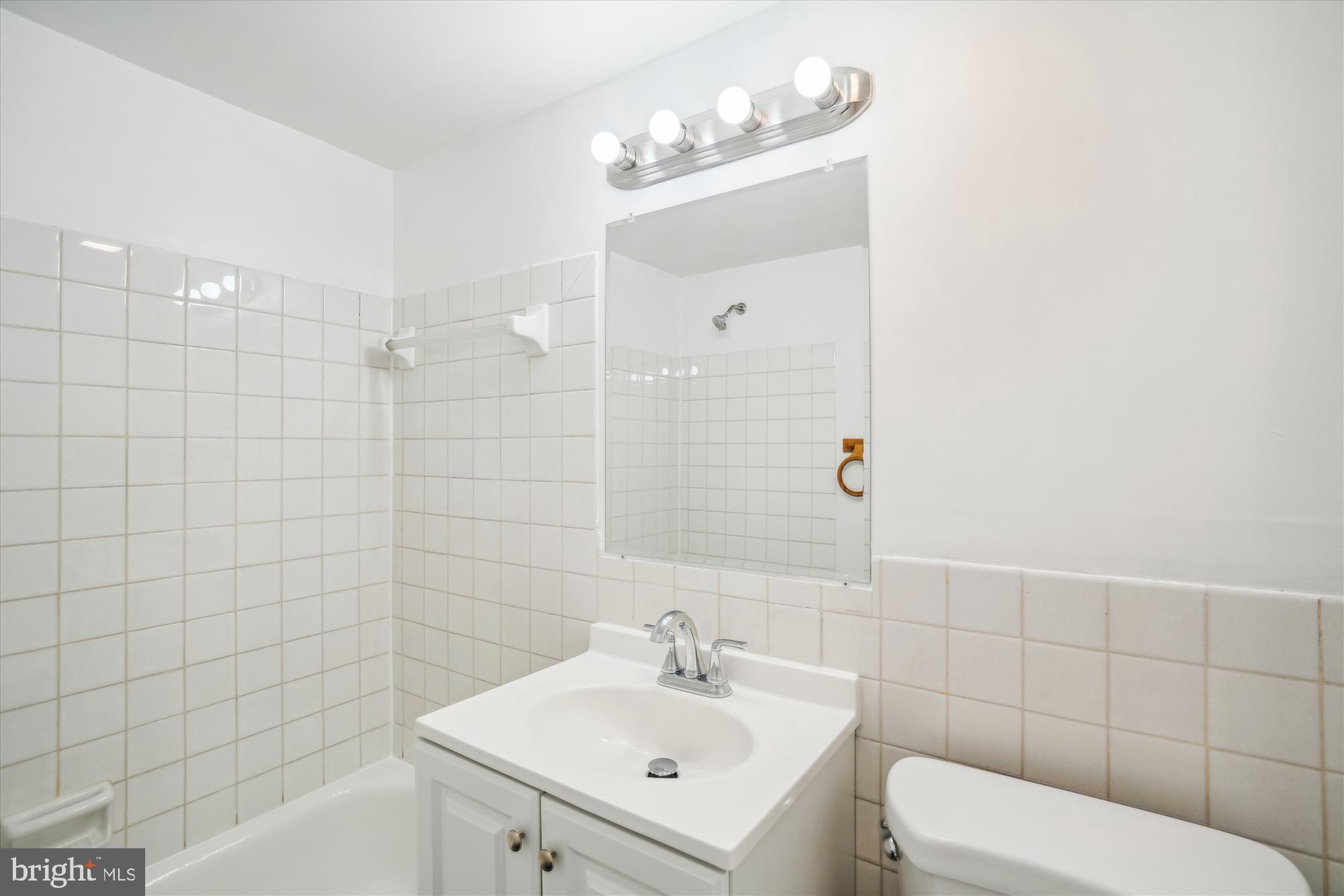 AMERICANA CENTRE - Residential