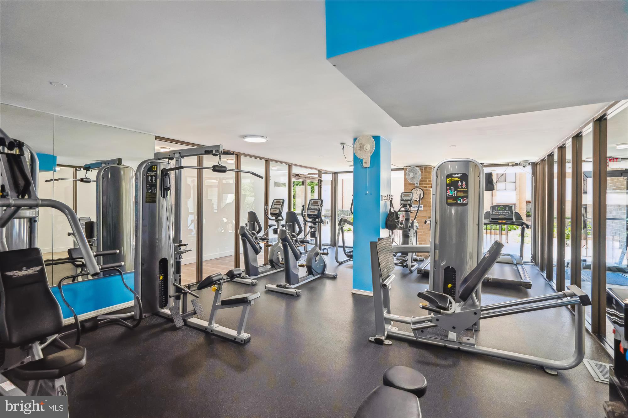 AMERICANA CENTRE - Residential