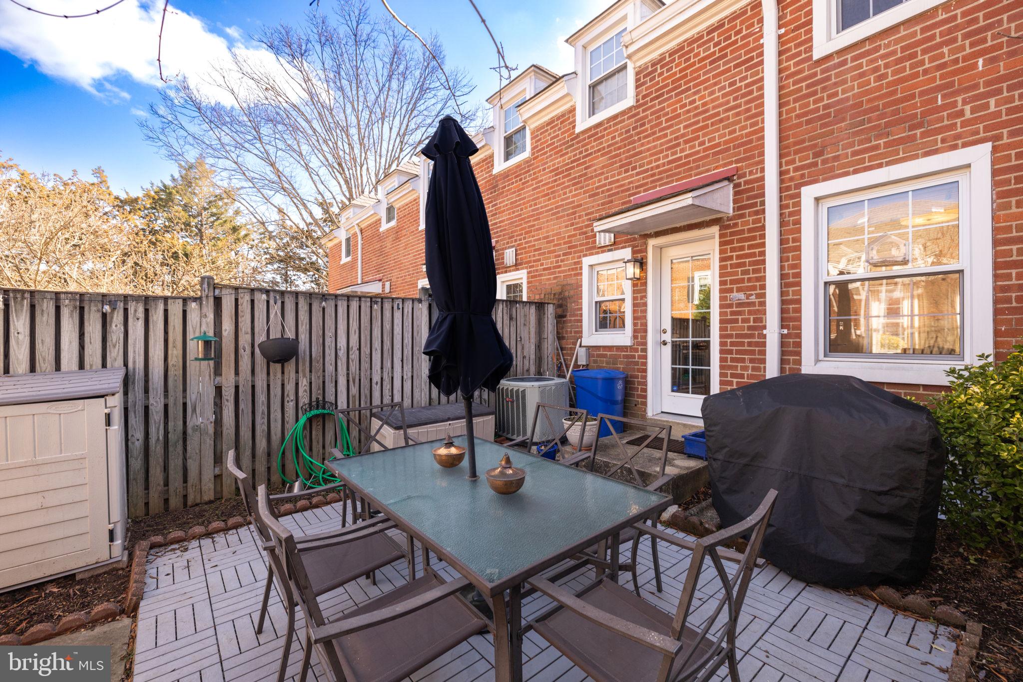 FAIRLINGTON GLEN - Residential