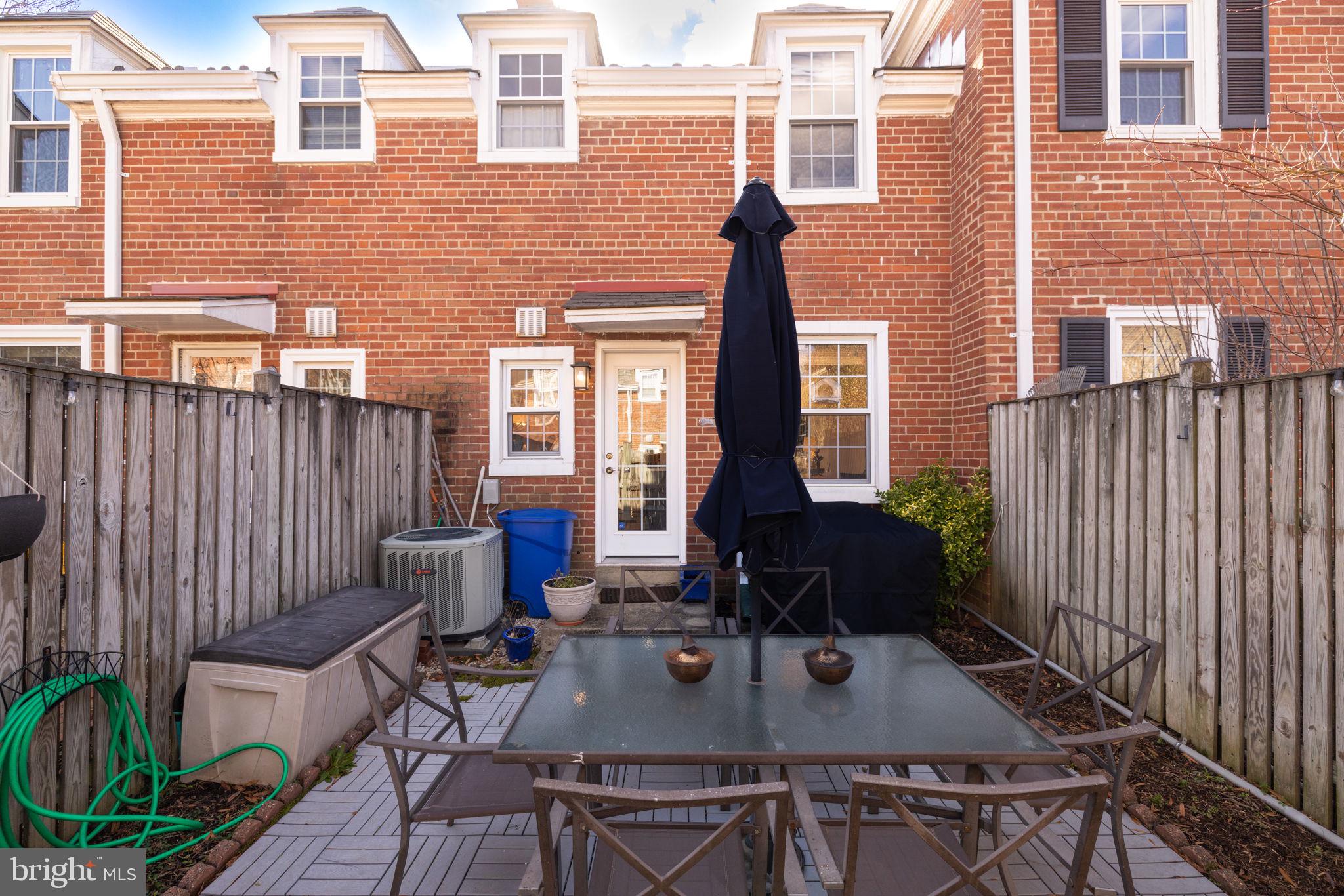 FAIRLINGTON GLEN - Residential