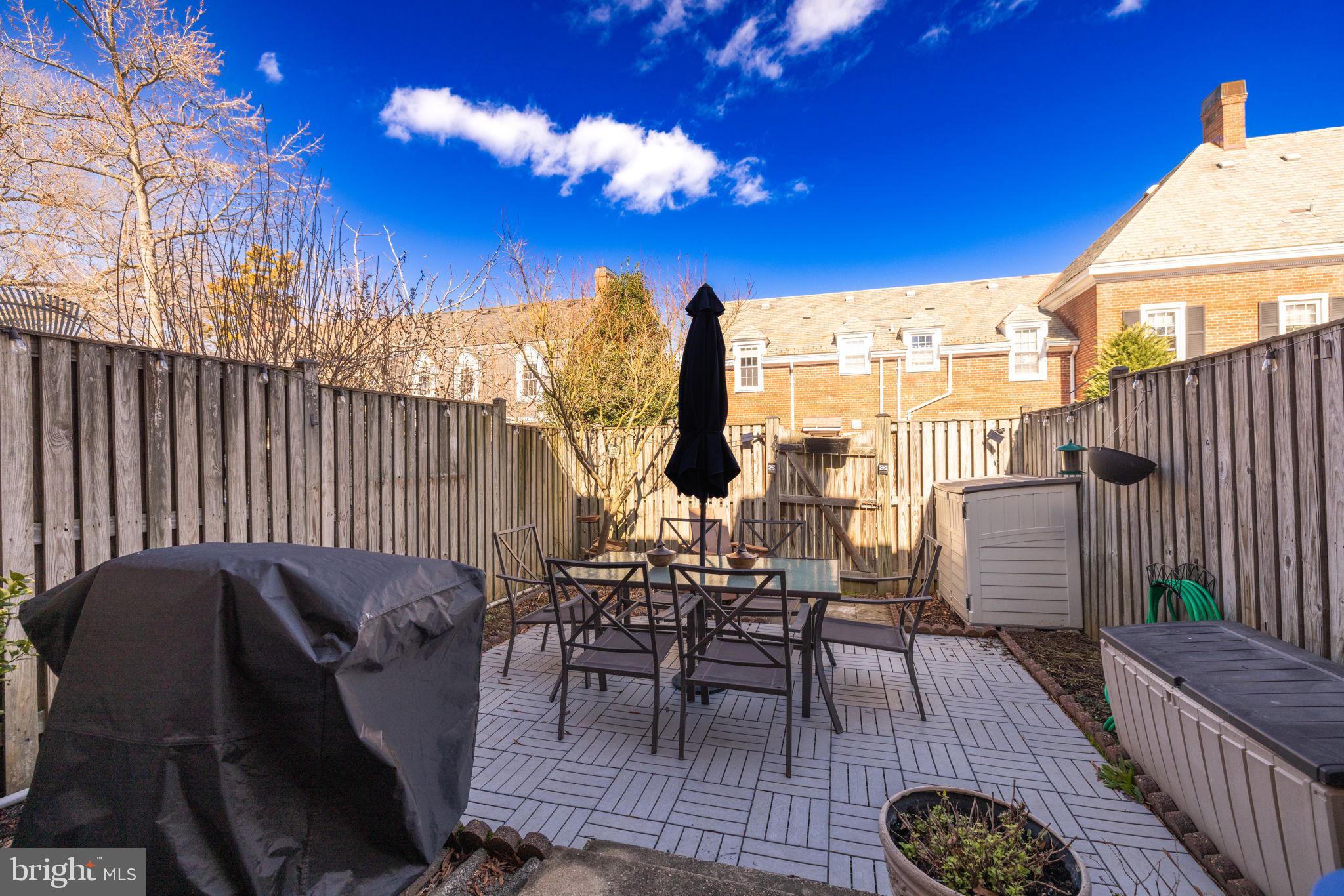 FAIRLINGTON GLEN - Residential