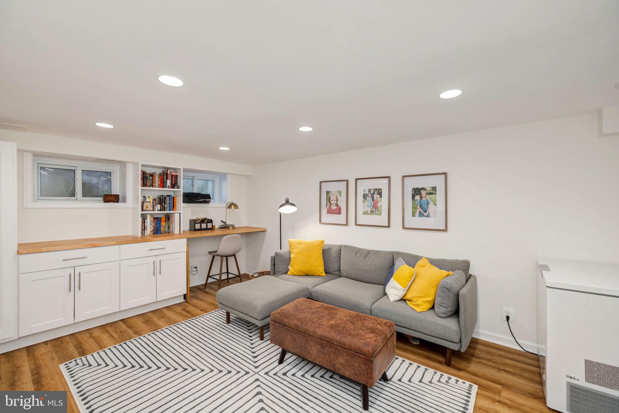 FAIRLINGTON GLEN - Residential