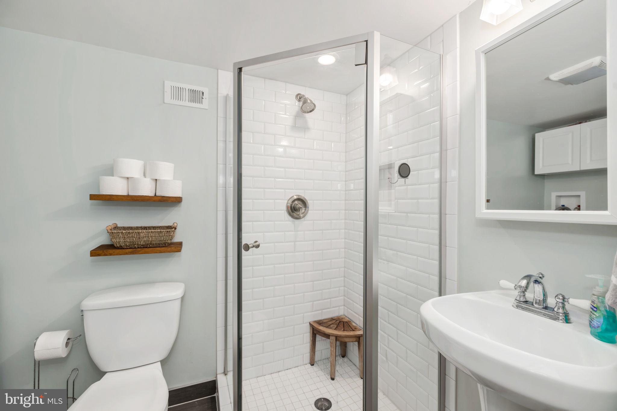 FAIRLINGTON GLEN - Residential