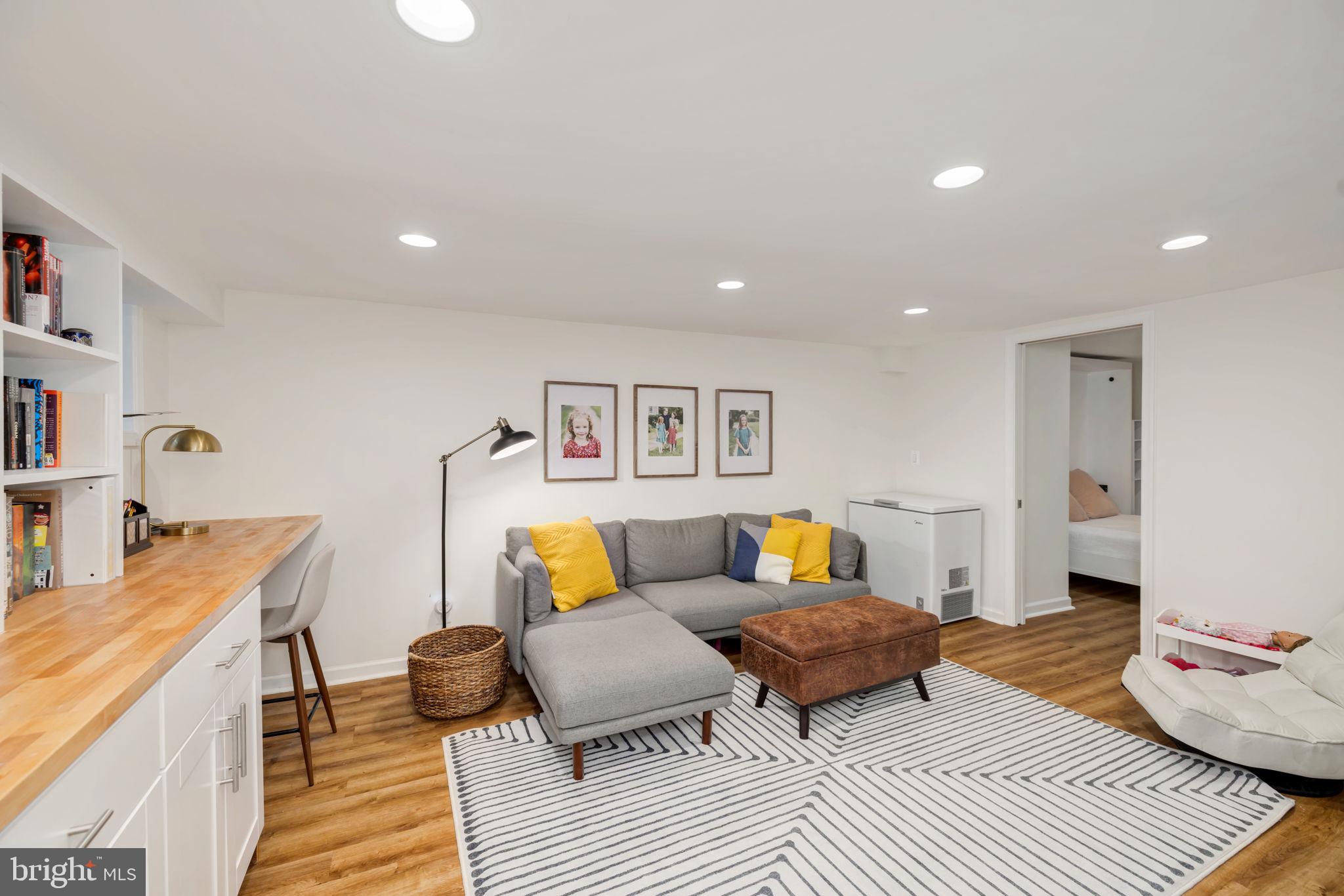 FAIRLINGTON GLEN - Residential