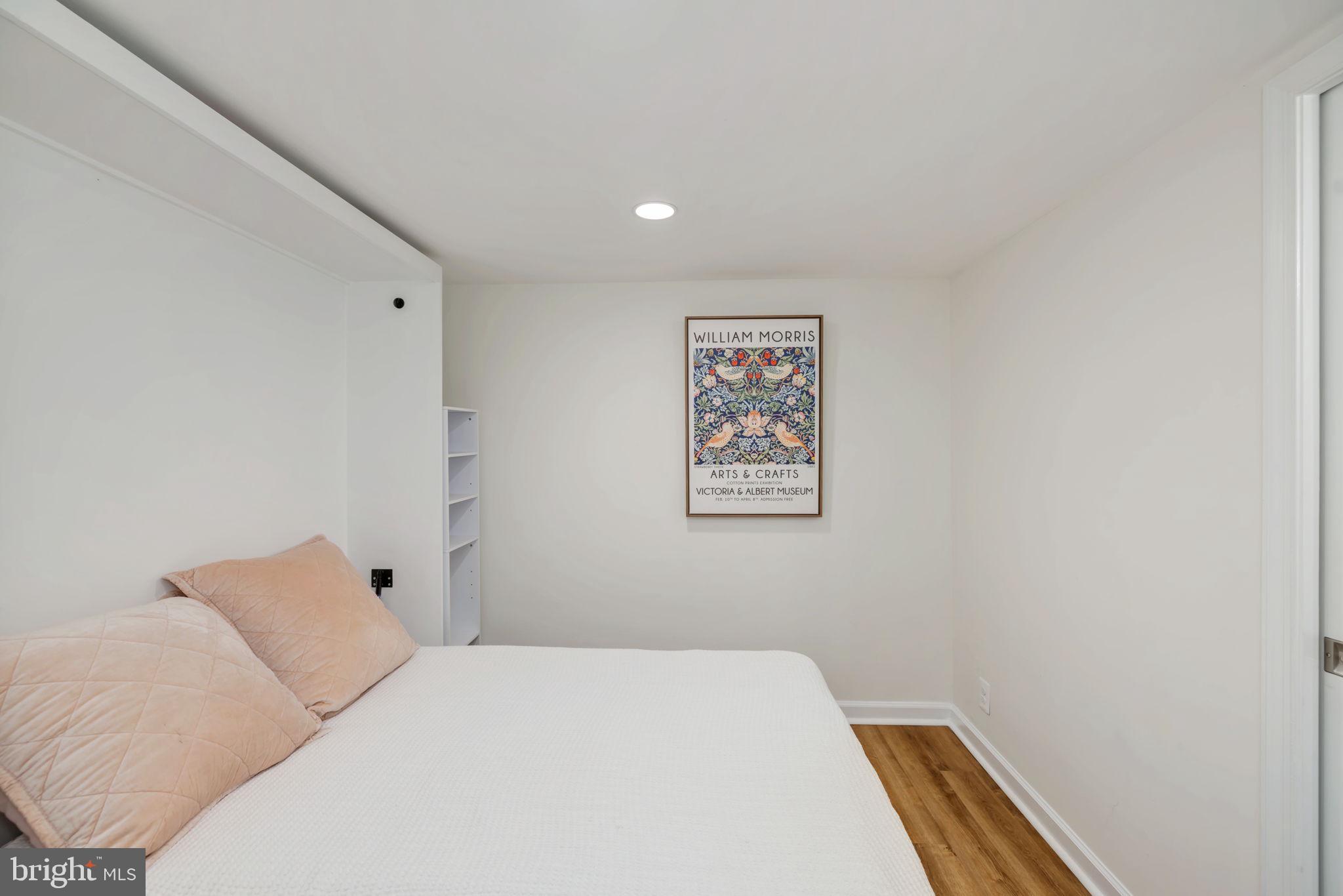 FAIRLINGTON GLEN - Residential